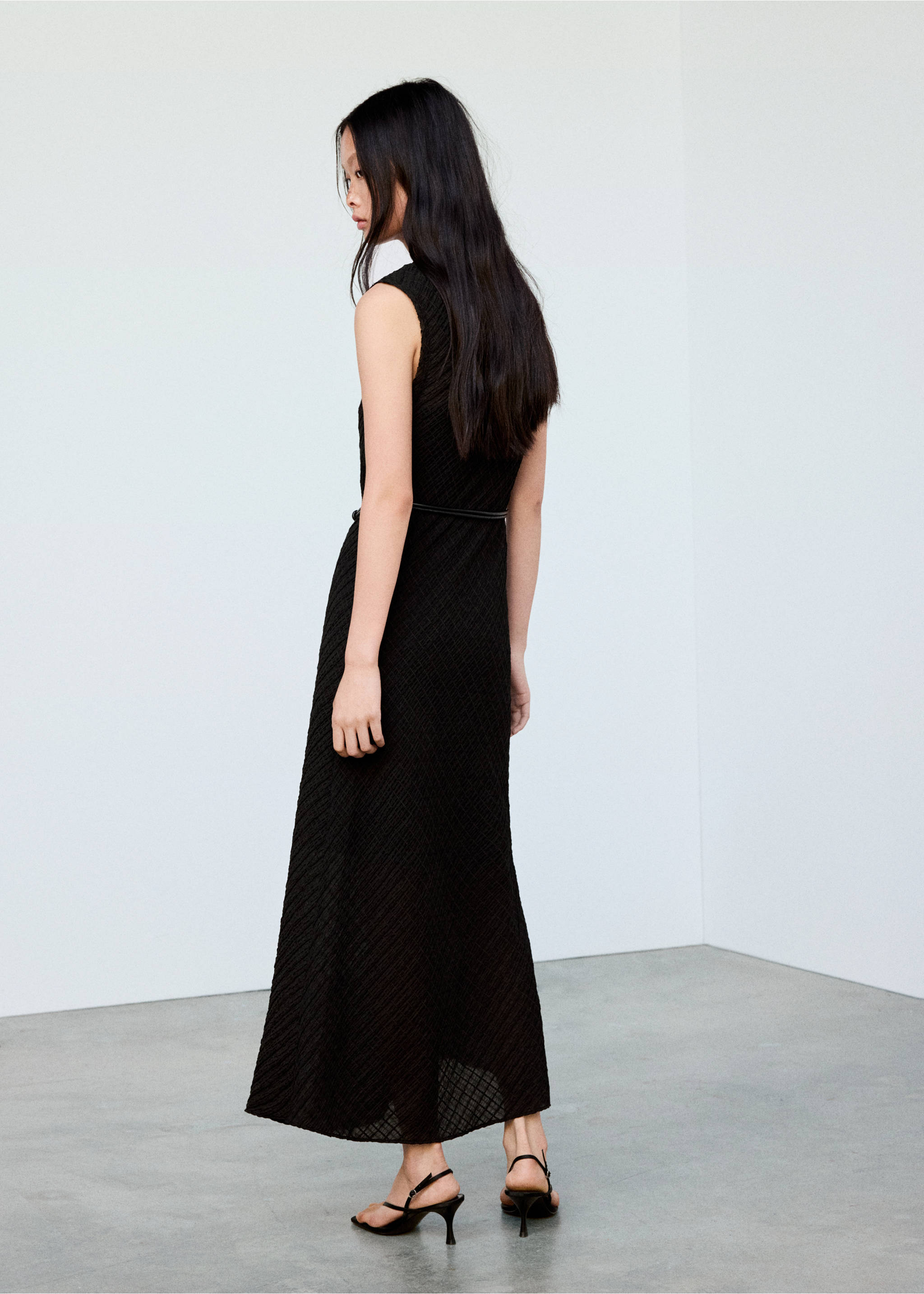 Ruched dress with belt - Reverse of the article, Brown. Ref: 37065989-00.