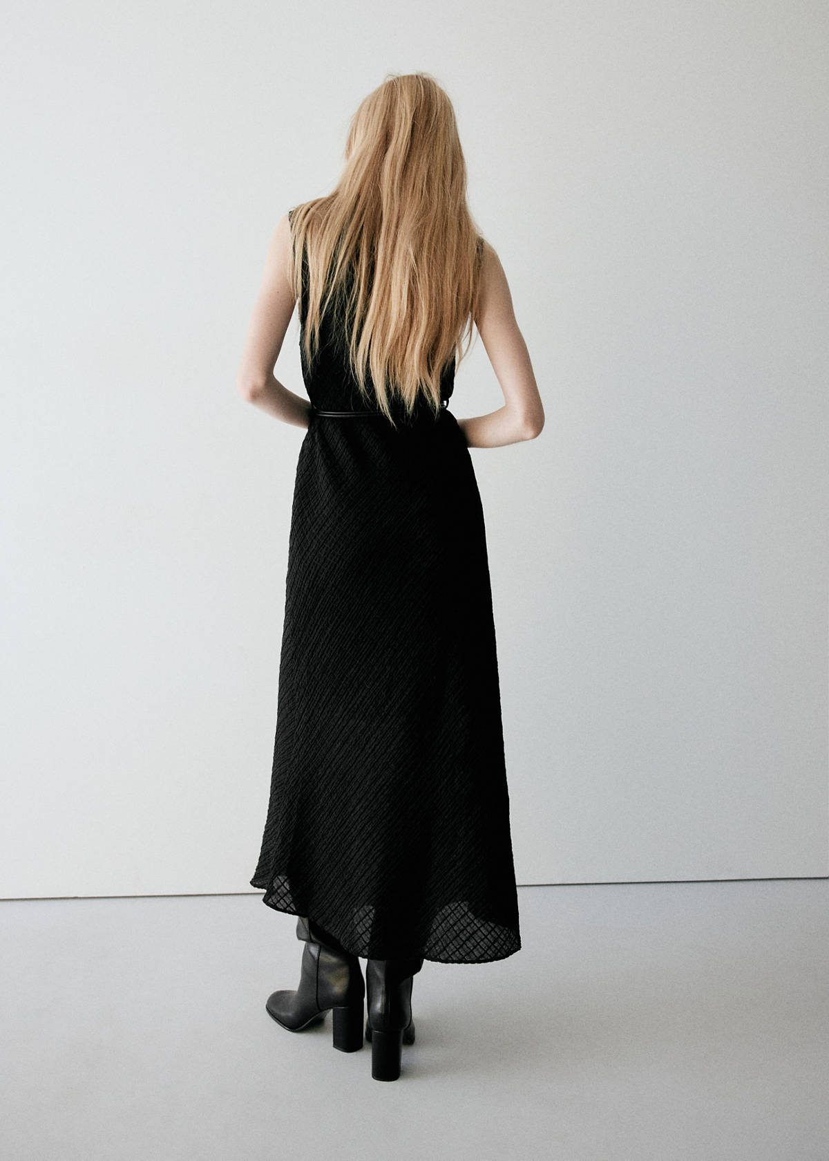 Ruched dress with belt — Brown