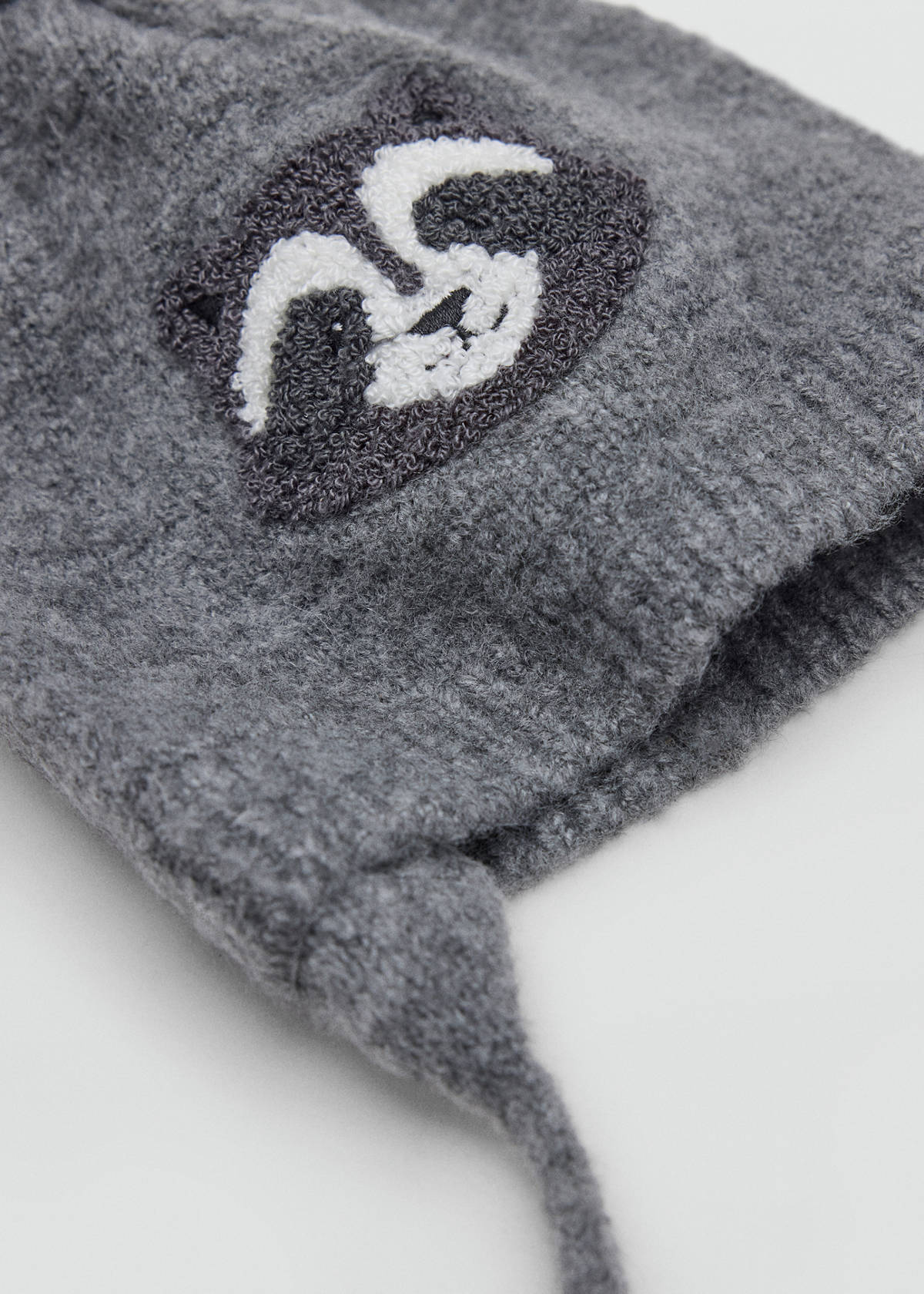 Raccoon knitted hat — Grey