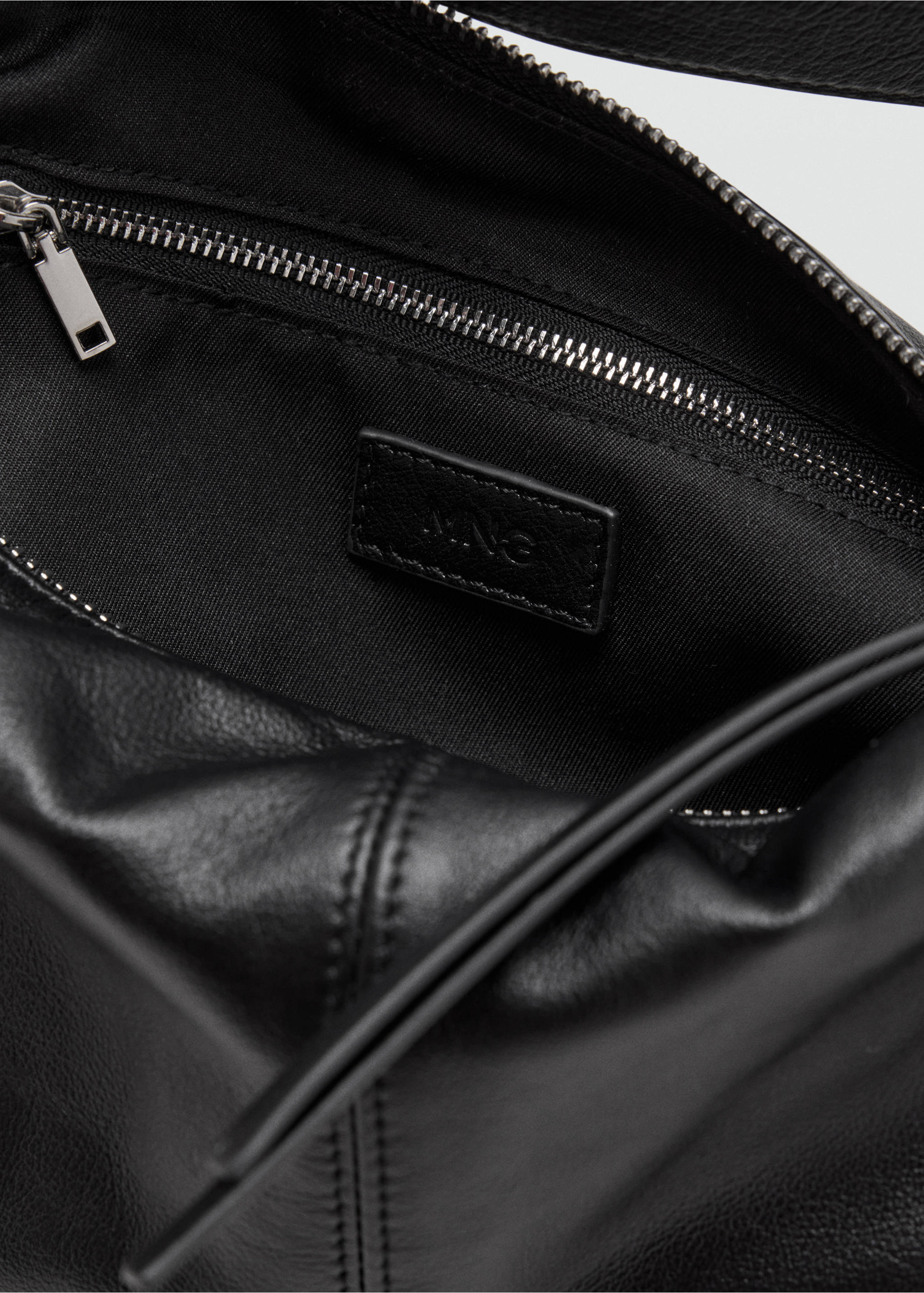 100% bovine leather bag - Details of the article 3, Black. Ref: 37065999-00.