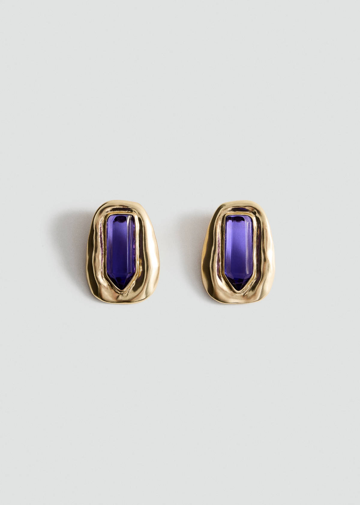 Volume relief earrings — Gold