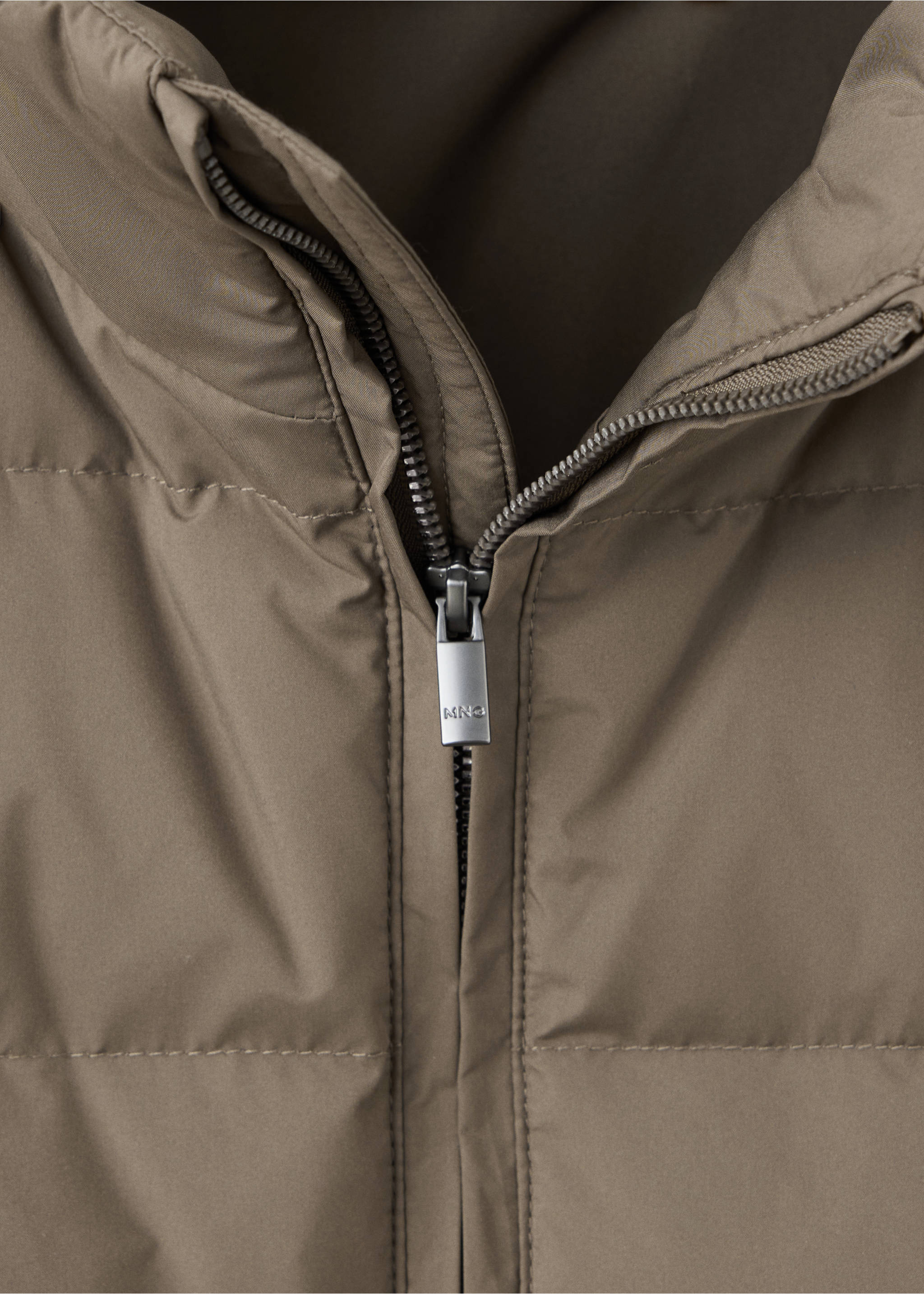 Water-repellent down quilted vest - Details of the article 8, Medium Brown. Ref: 37066321-00.