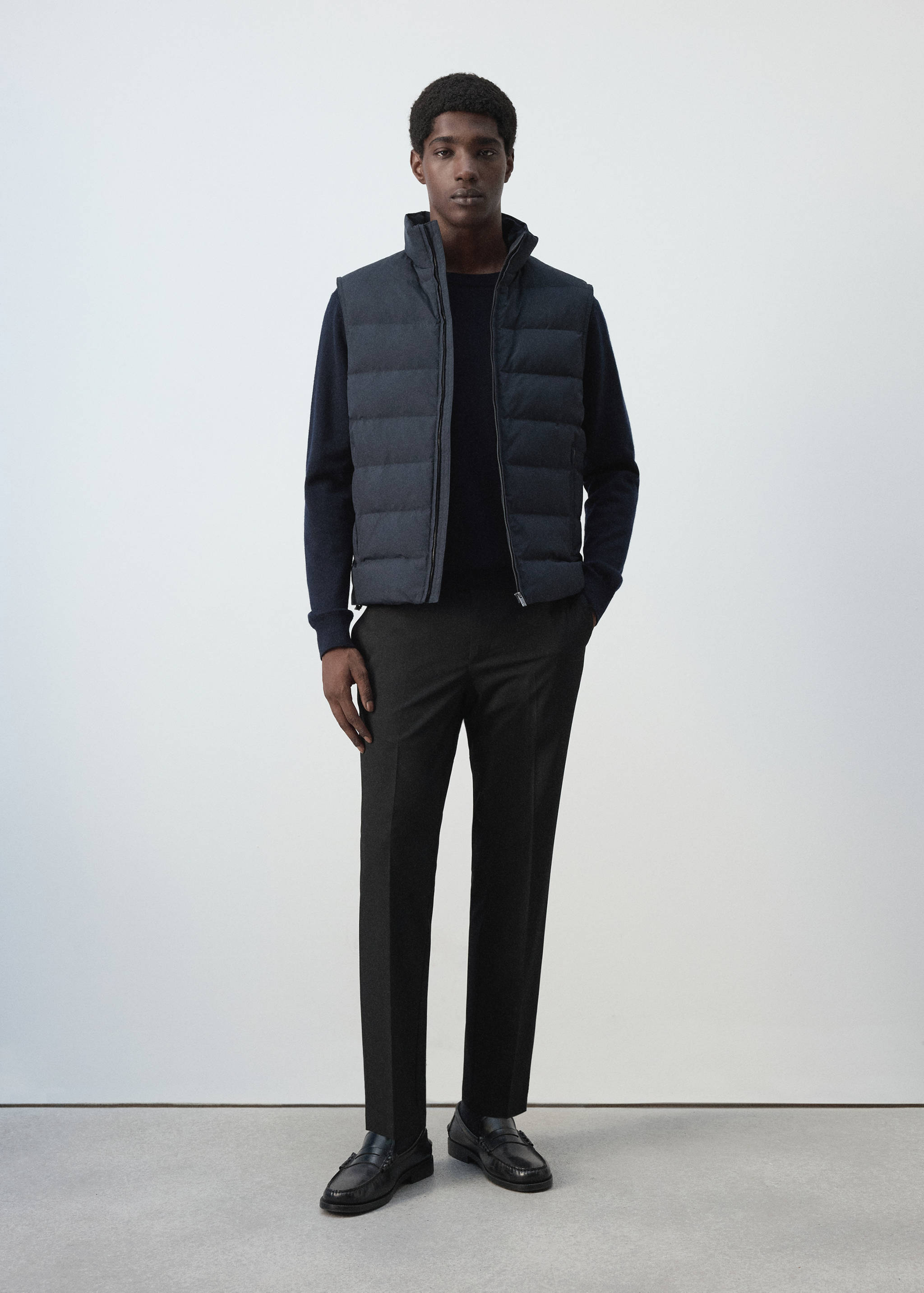 Water-repellent down quilted vest - General plane