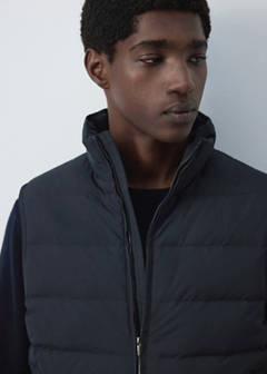 Water-repellent padded gilet, 80% down — Night Blue 4