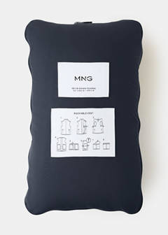 Water-repellent padded gilet, 80% down — Night Blue 9