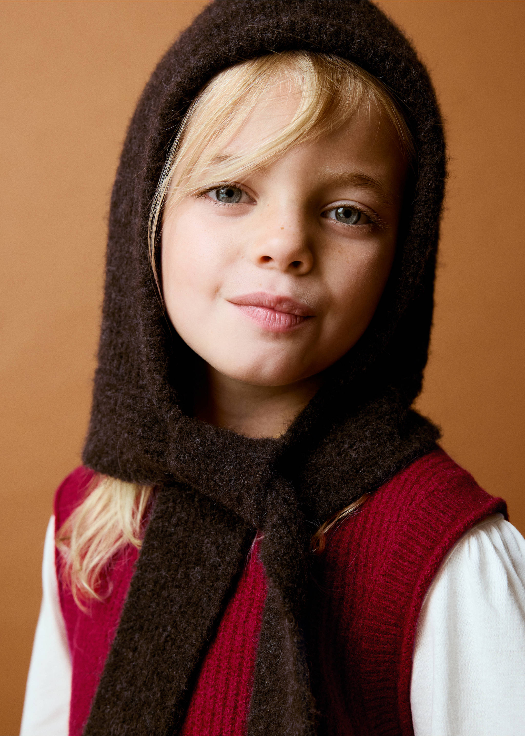 Plain knitted beanie - General plane, Chocolate. Ref: 37066328-00.