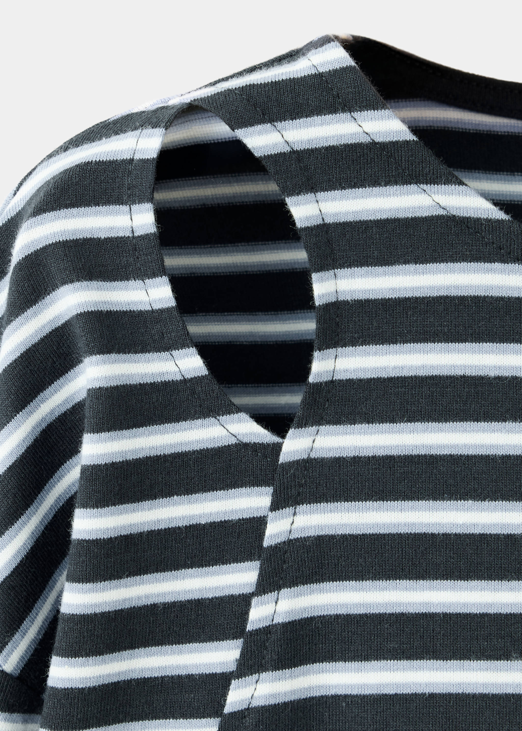 Cut-out striped T-shirt - Detail zboží 8