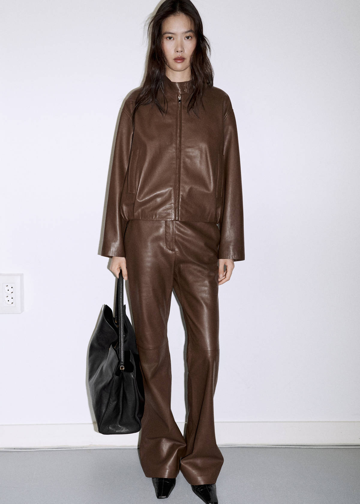 Flared leather trousers — Brown