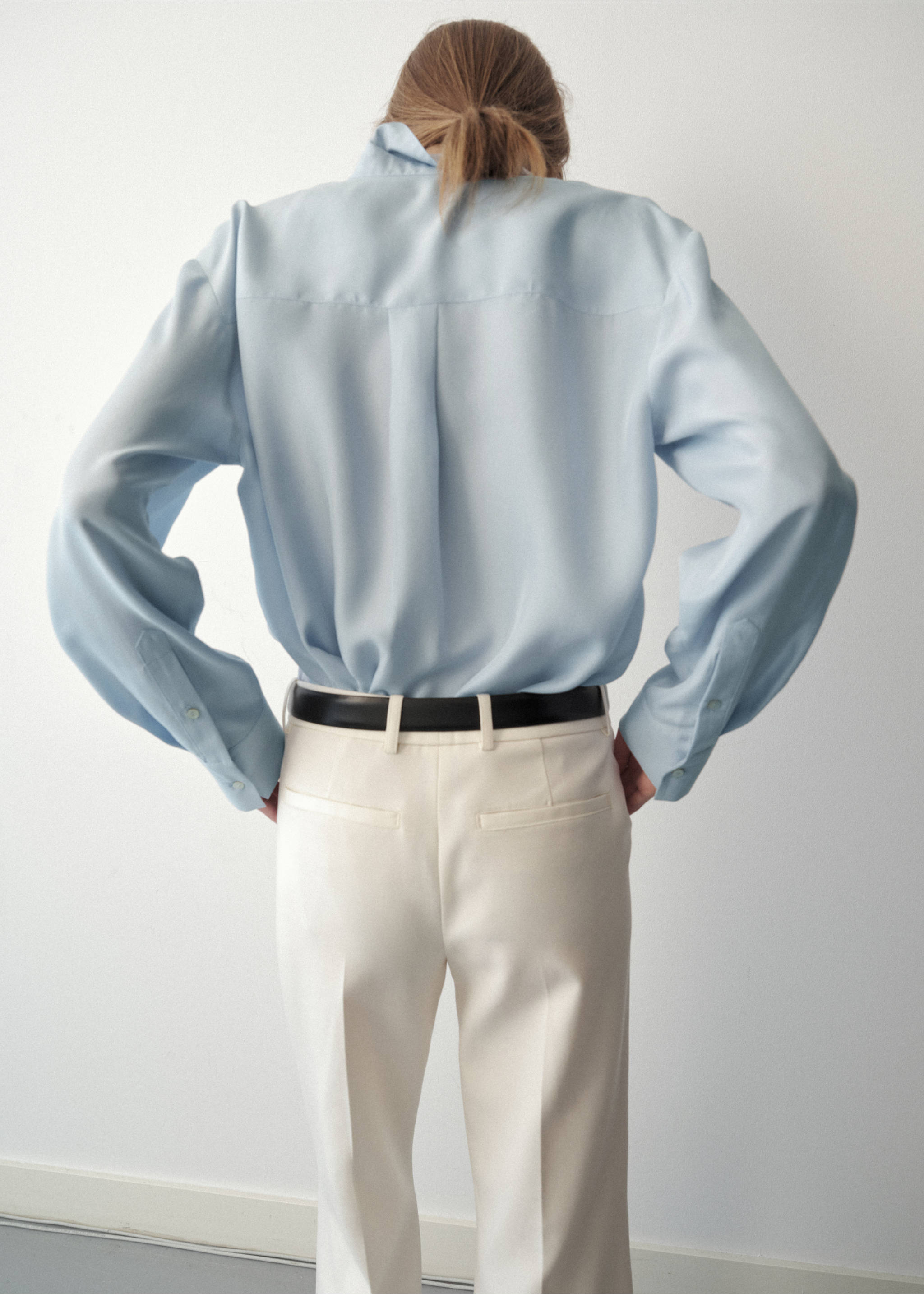 100% silk shirt - Reverse of the article, Sky Blue. Ref: 37066353-00.