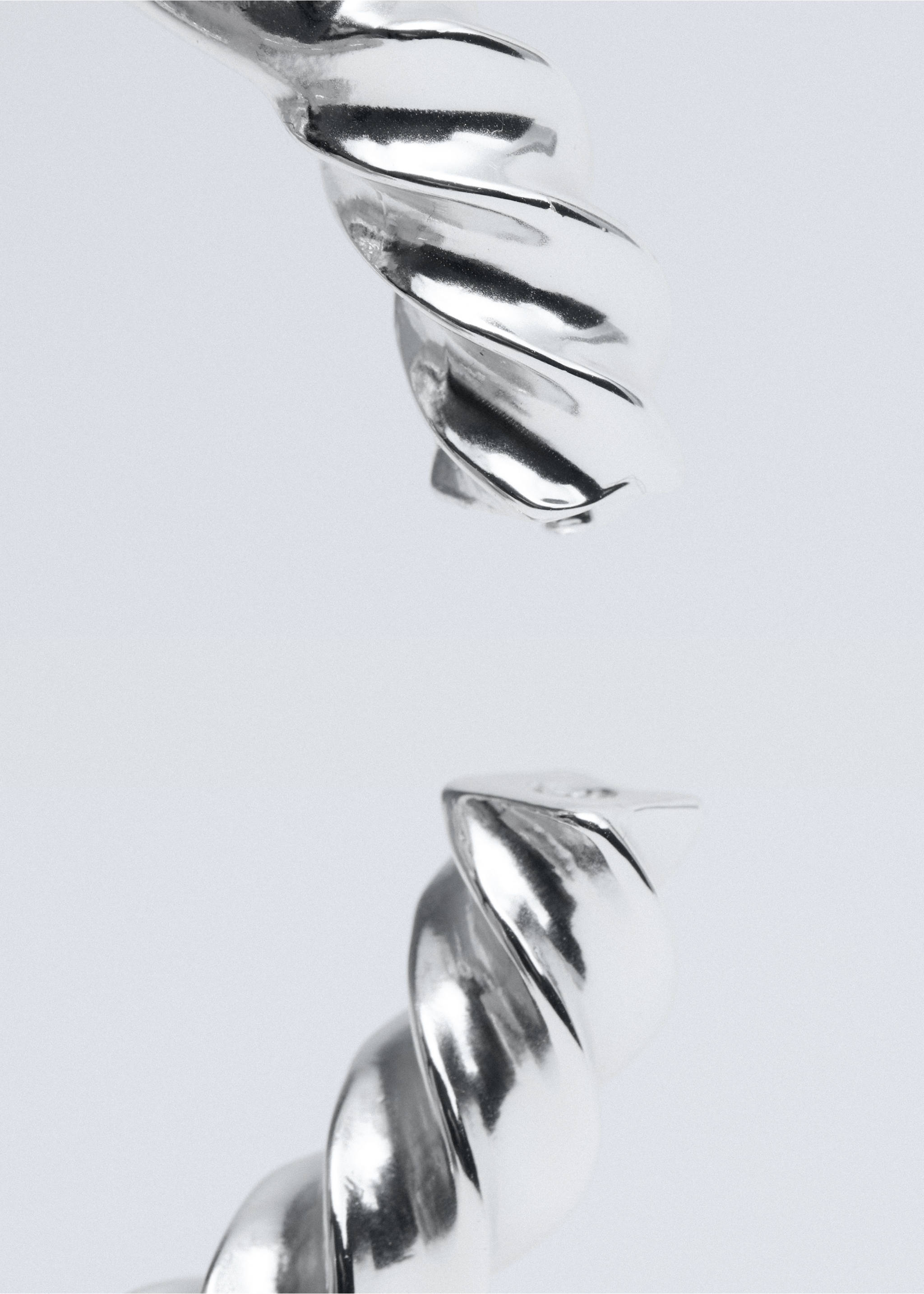 Rigid knot bangle - Details of the article 2, Silver. Ref: 37066361-00.