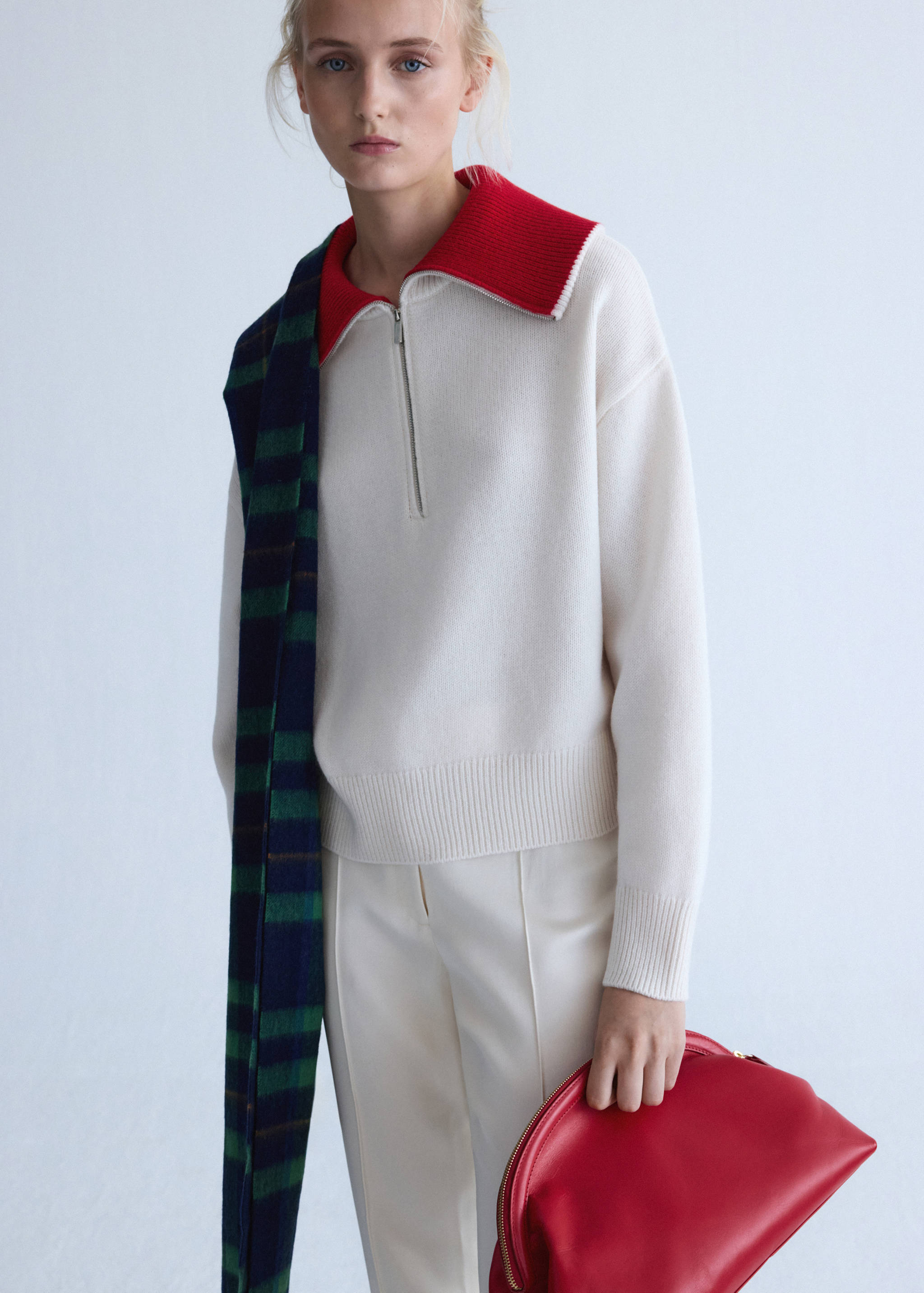 Wool sweater with contrast collar - Medium plane