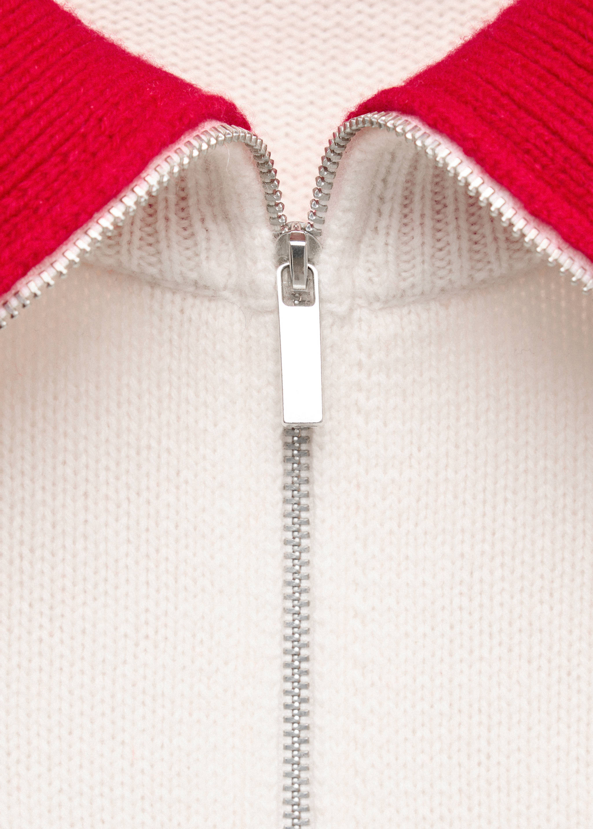 Wool sweater with contrast collar - Details of the article 8