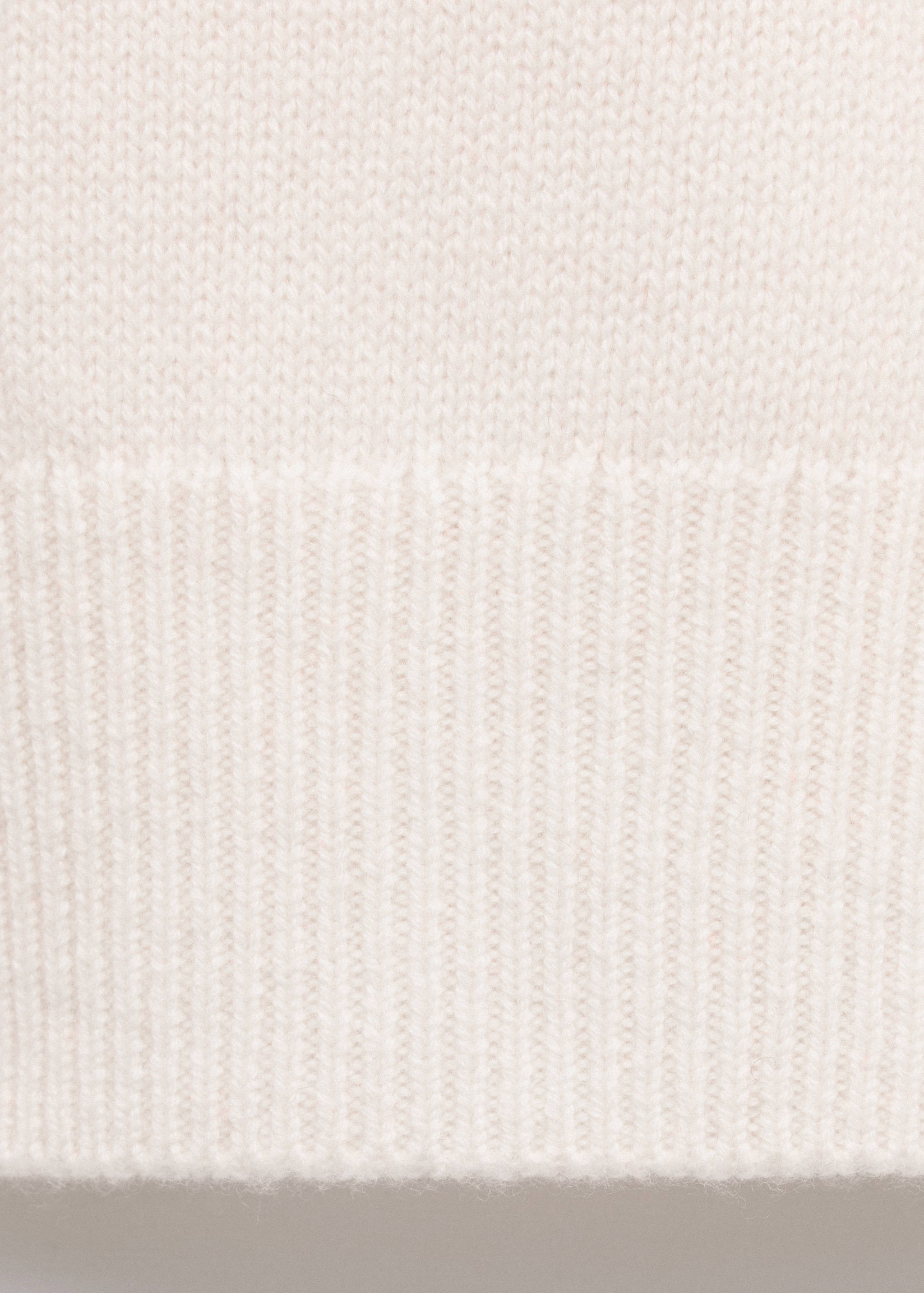 Wool sweater with contrast collar - Details of the article 0