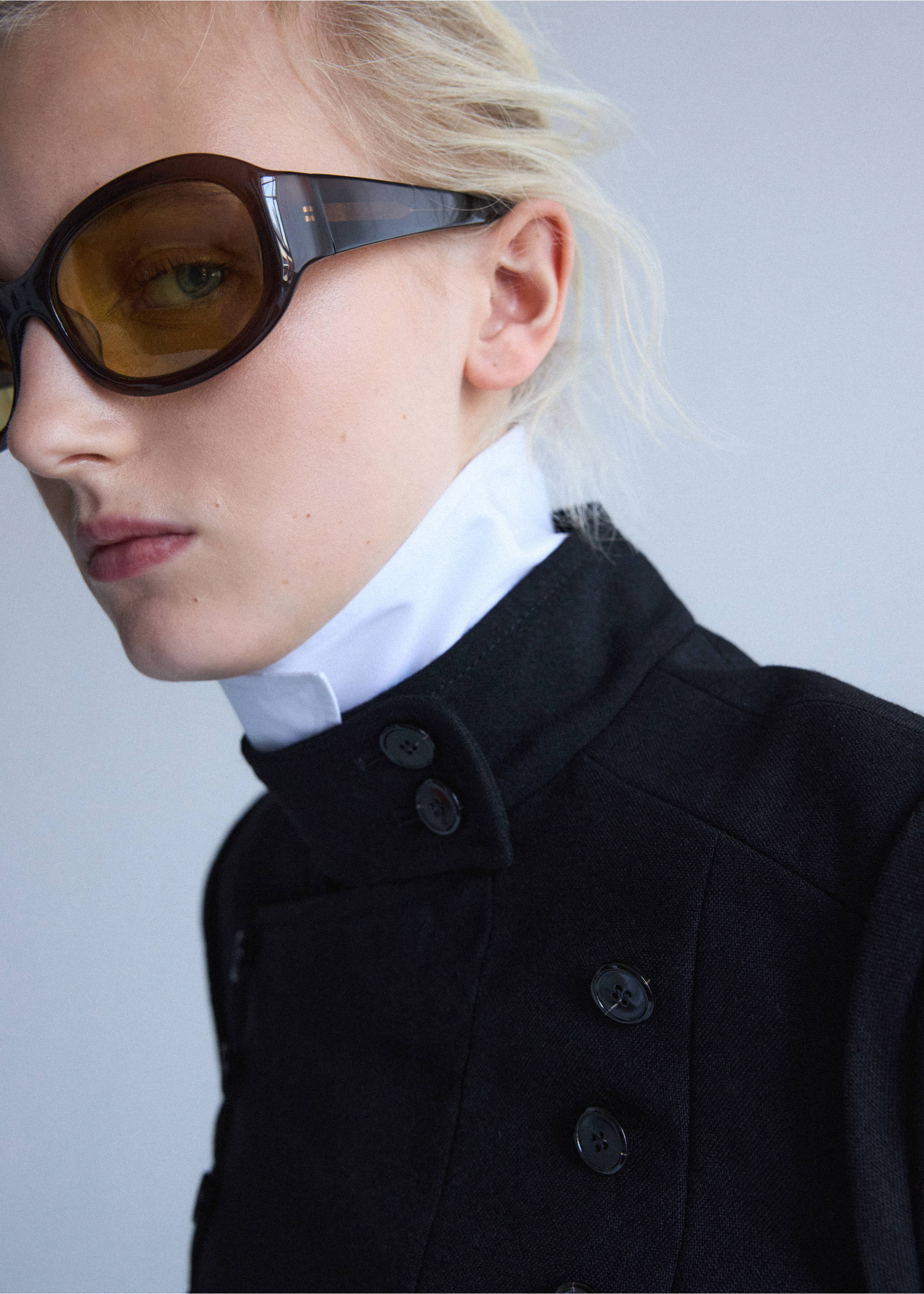 100% wool suit jacket with buttons - Details of the article 1, Black. Ref: 37066364-00.