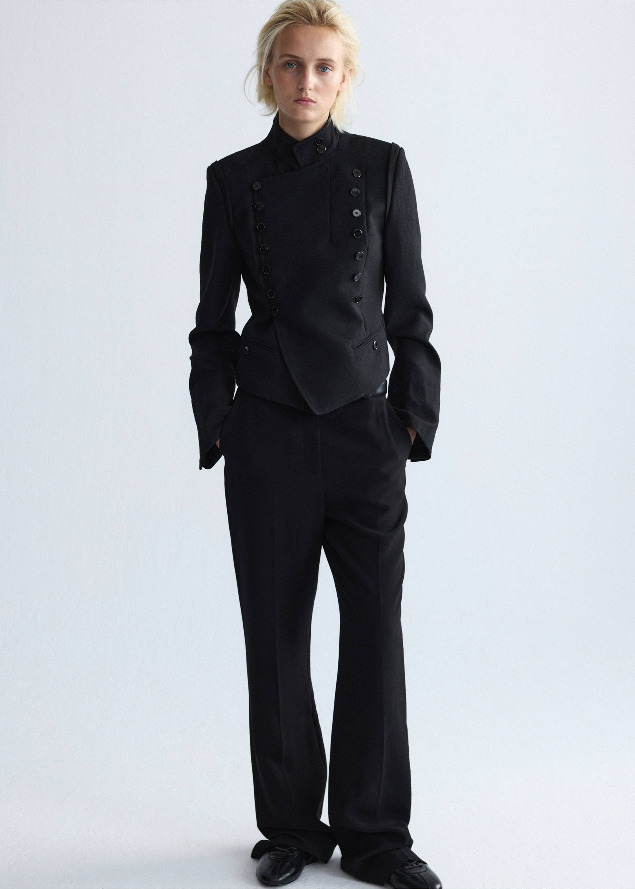 100% wool suit jacket with buttons - Details of the article 2, Black. Ref: 37066364-00.
