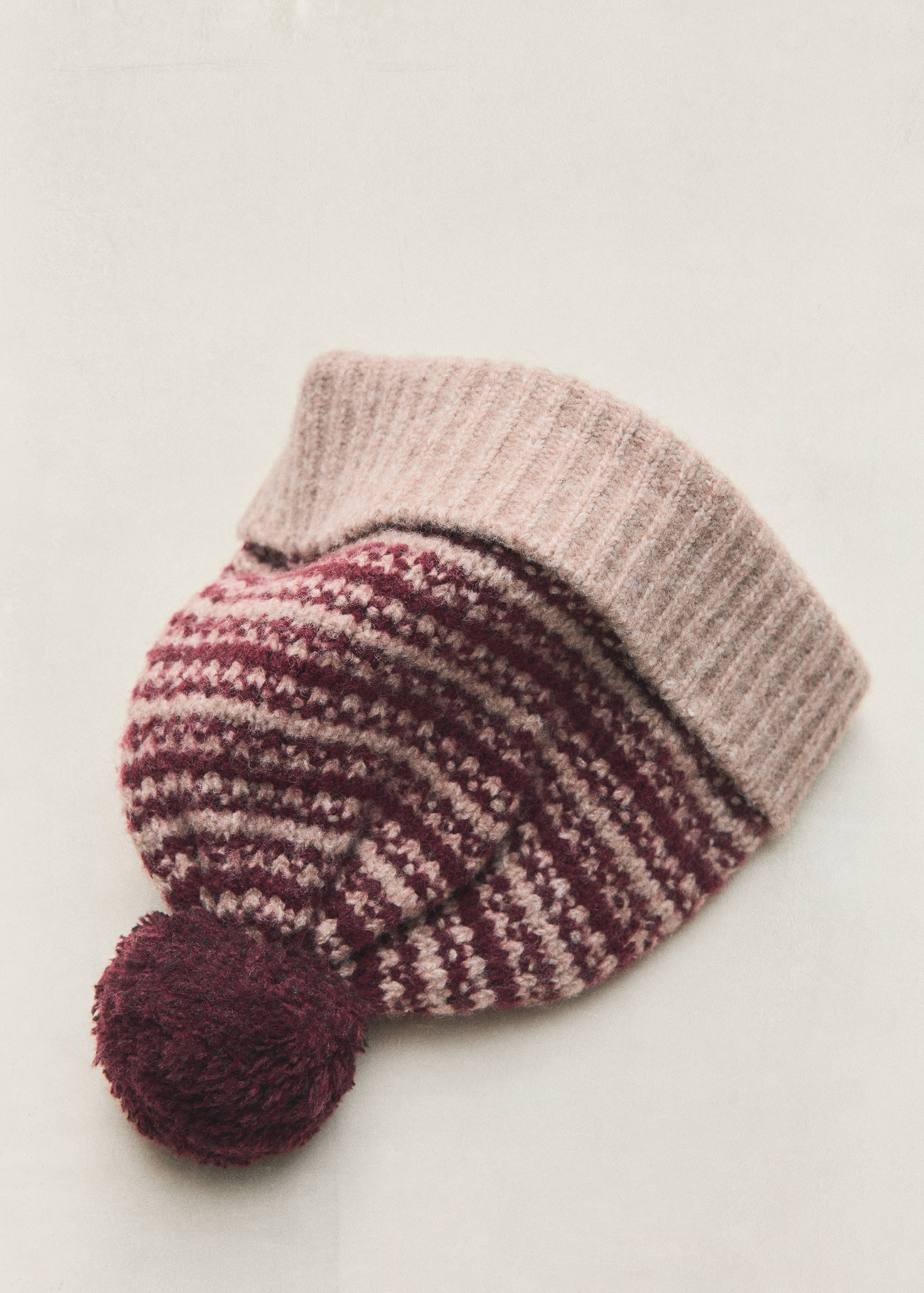 Knitted bobble hat - Details of the article 5