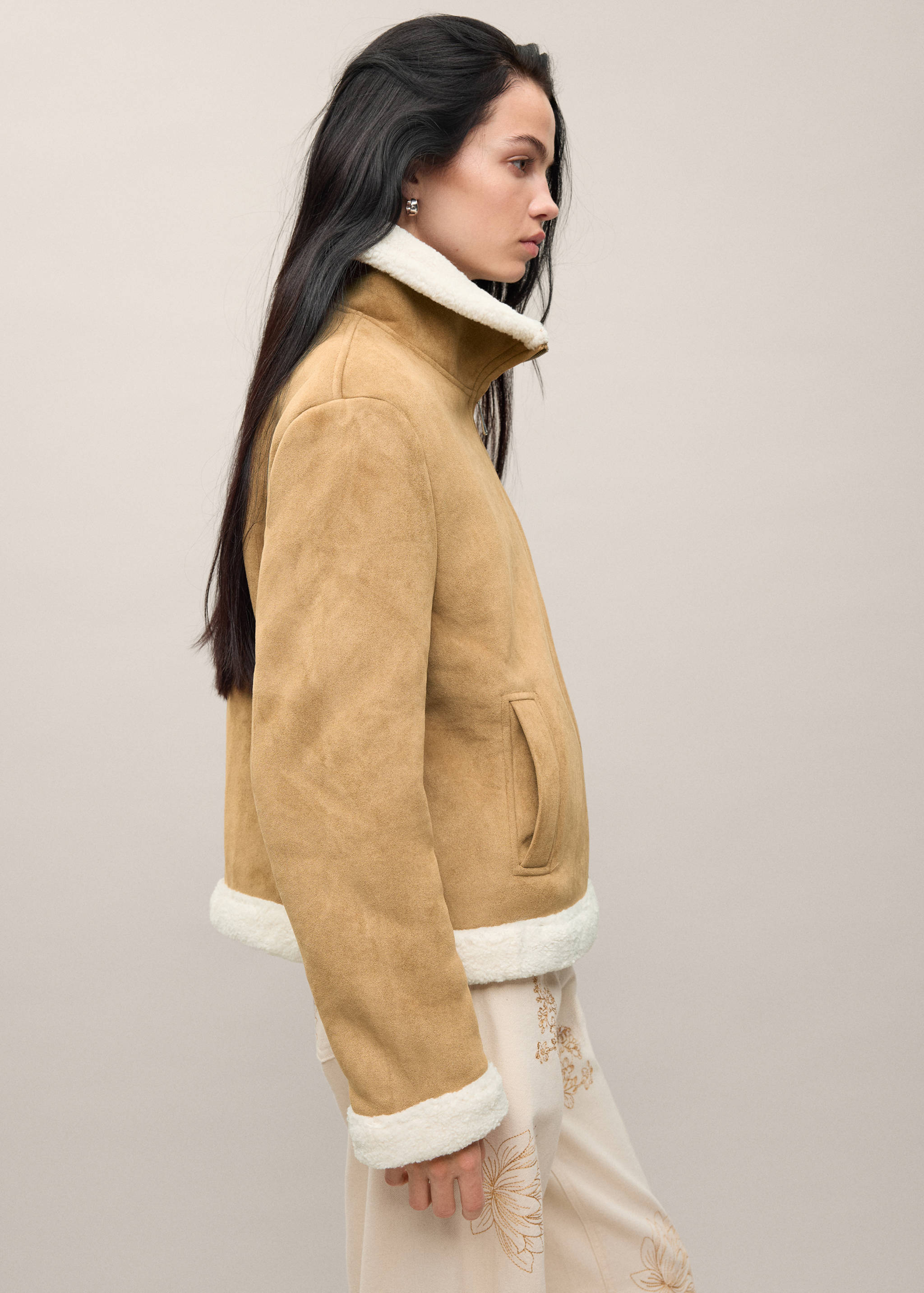 Suede effect sheepskin coat - Details of the article 2