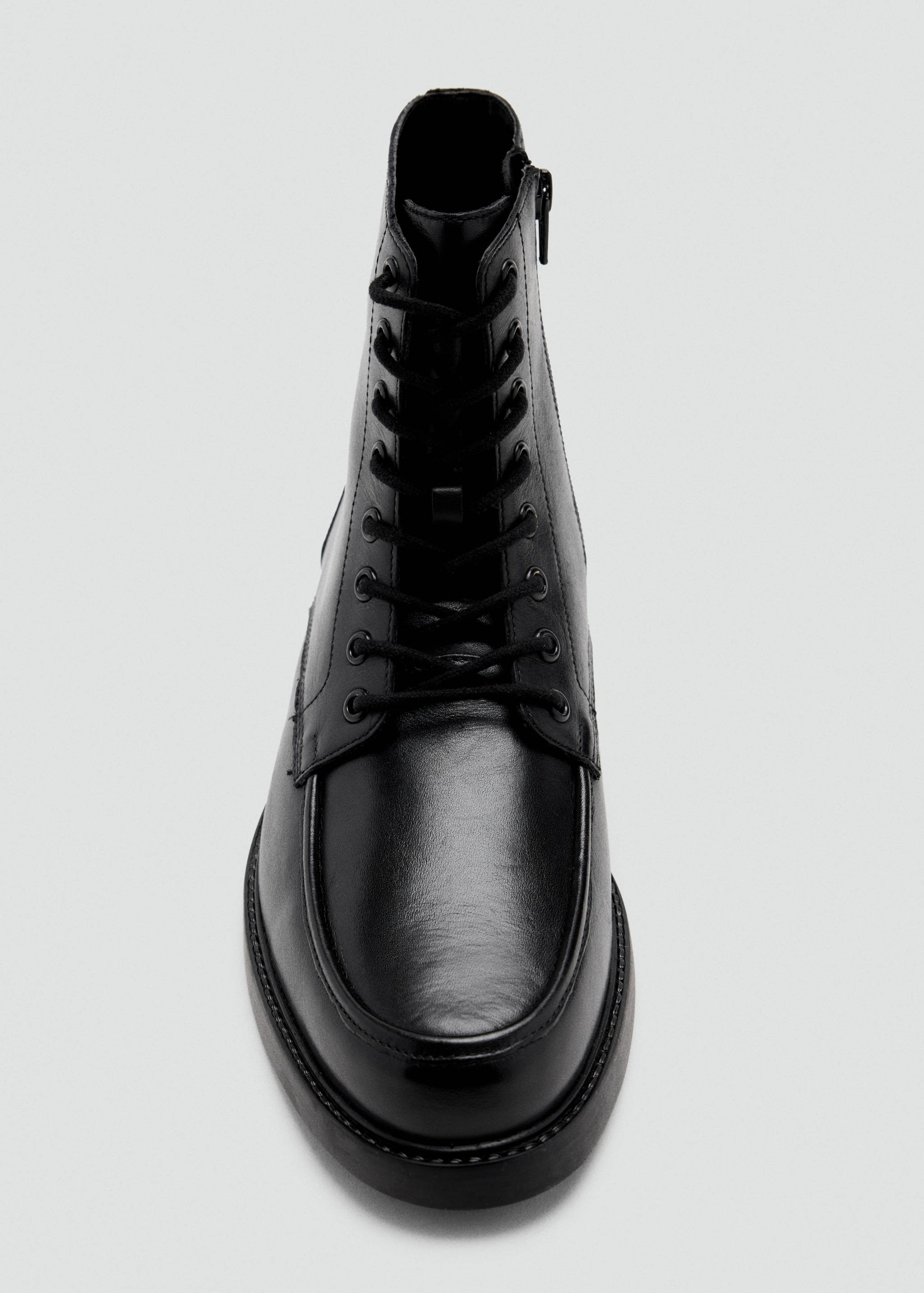Lace-up leather ankle boots - Details of the article 2
