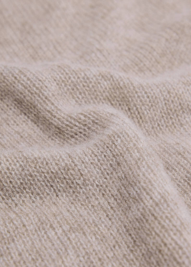 100% cashmere knitted scarf - thumbnail 4