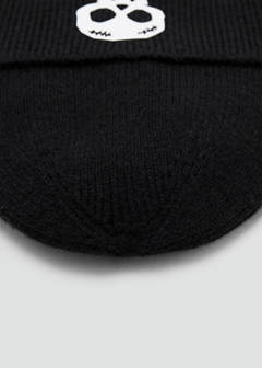 Ribbed beanie with raised detail — Black 4