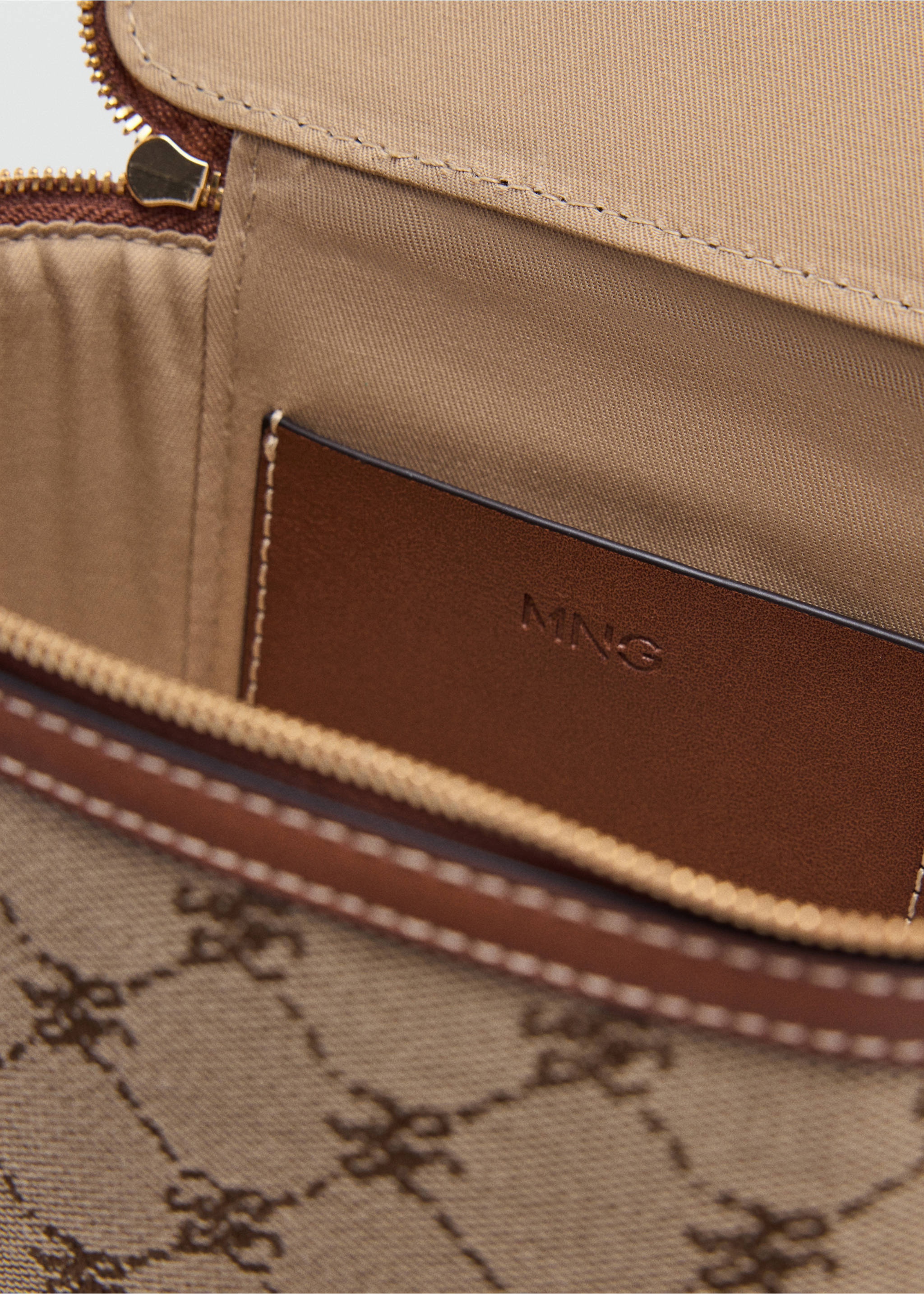 Neceser jacquard con logo y asa bandolera - Detalle del artículo 2, Beige. Ref: 37067137-00.