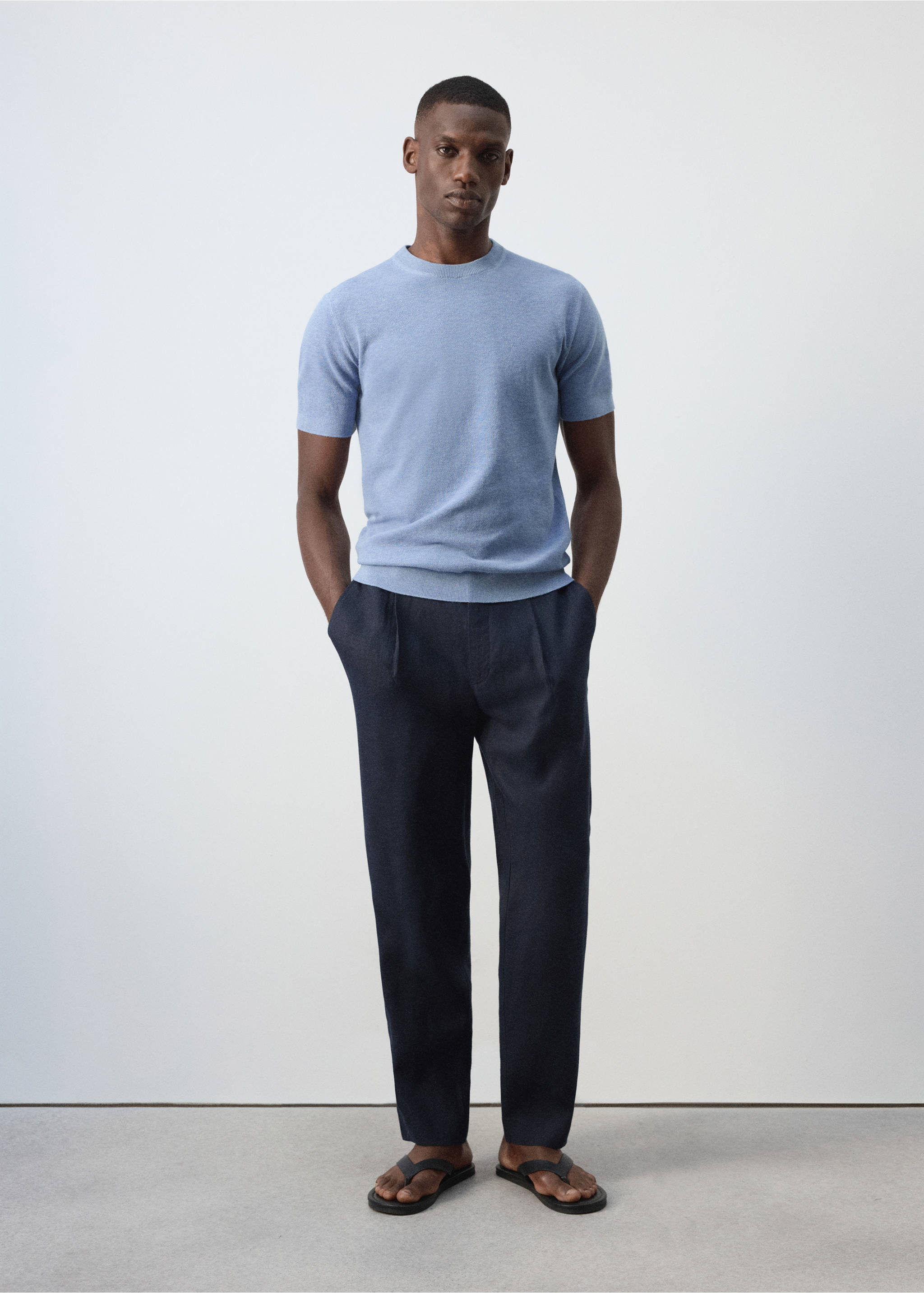 Pantalon 100 % lin, coupe relaxed fit, cordon de serrage - Plan général, Bleu nuit. Ref: 37067772-00.