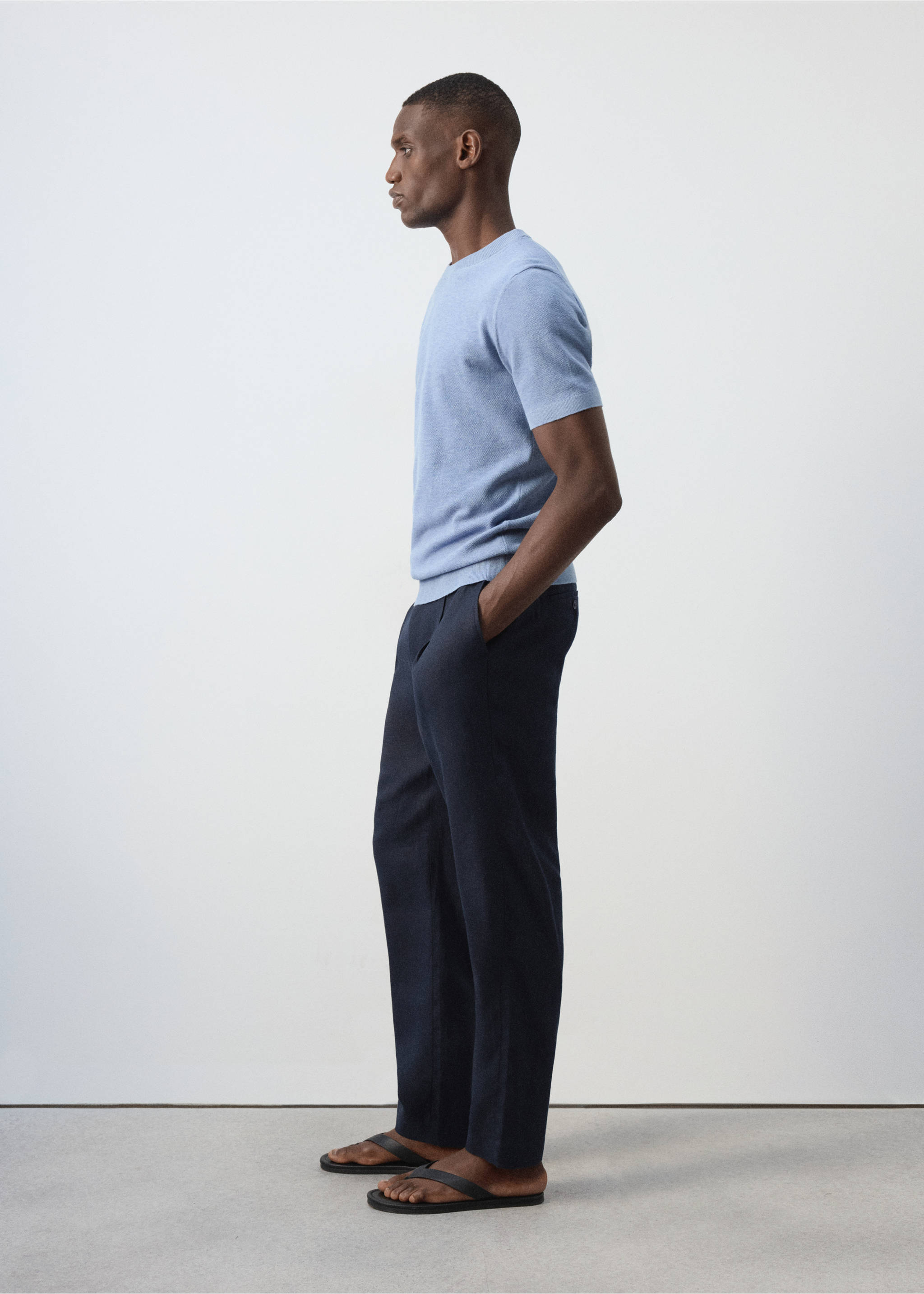 Pantalon 100 % lin, coupe relaxed fit, cordon de serrage - Détail de l'article 2, Bleu nuit. Ref: 37067772-00.