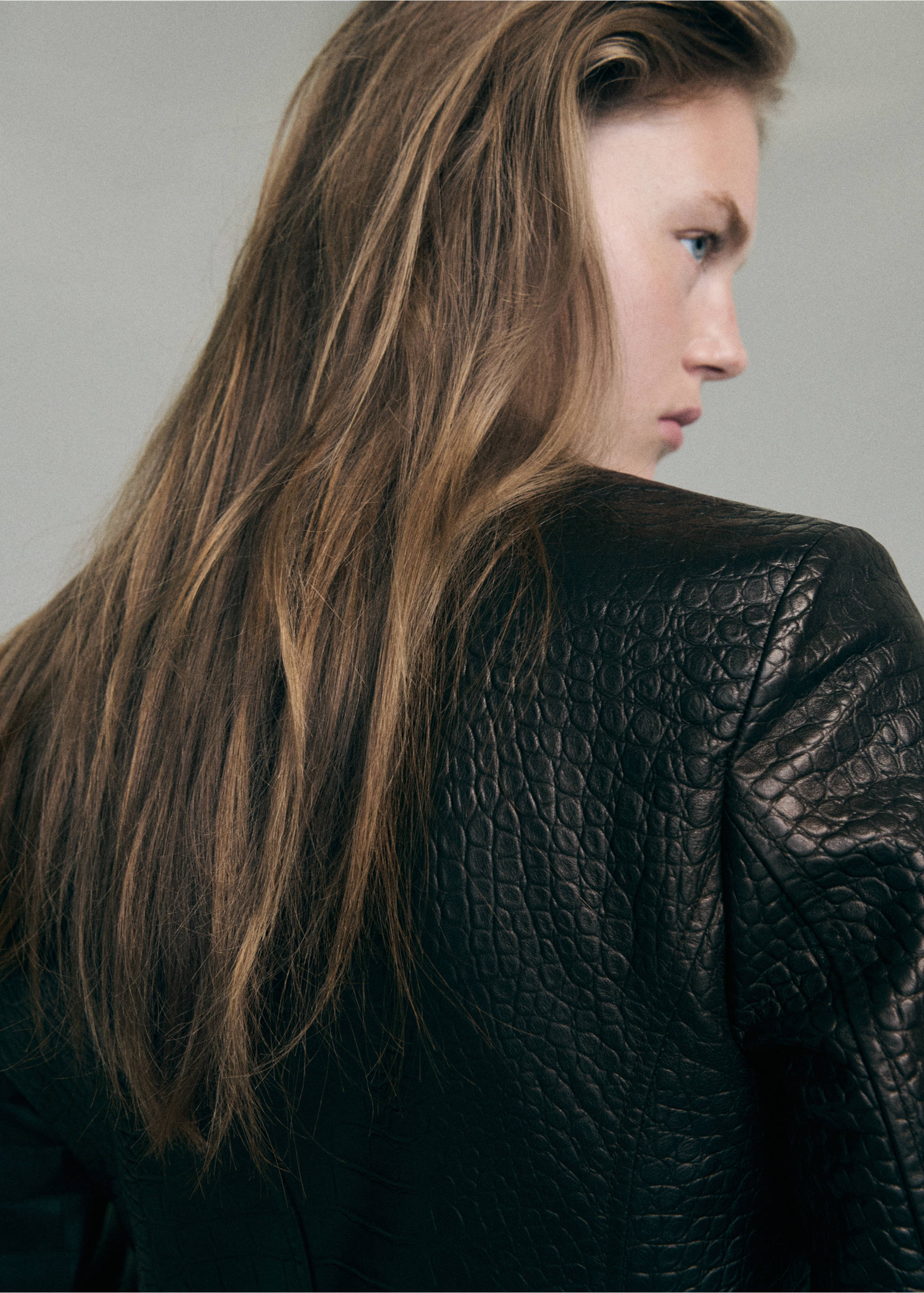 Croc-embossed faux fur coat - Details of the article 3, Brown. Ref: 37067773-00.