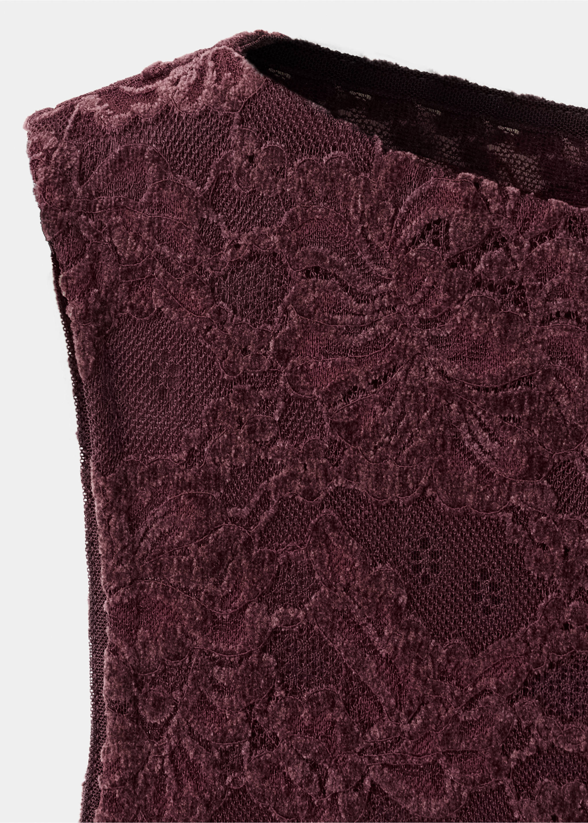 Plum-coloured lace top detail showing the textured floral pattern and neckline., Burgundy. Ref: 37067777-00.