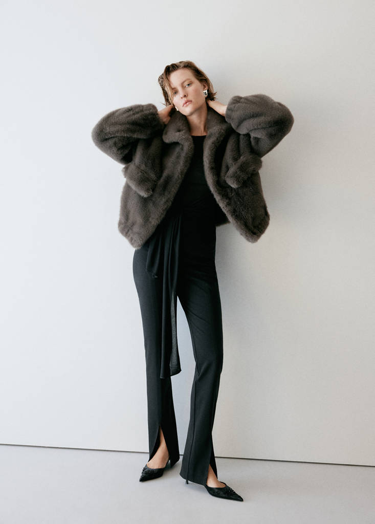 Spodnie skinny z rozcięciem u dołu czarny - Kobieta - 36 - MANGO