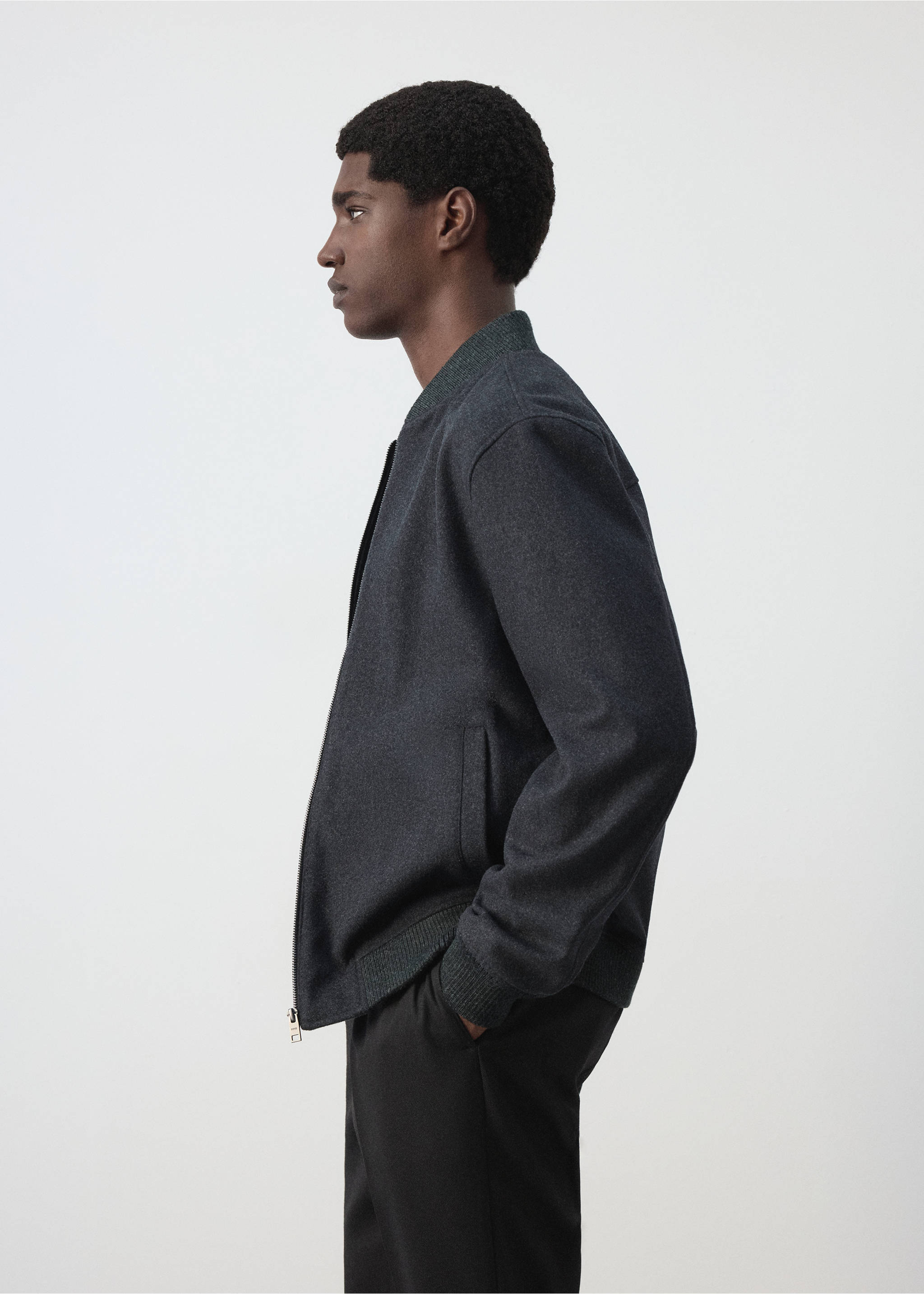 Jacket corcega - Details of the article 2, Charcoal. Ref: 37067883-00.