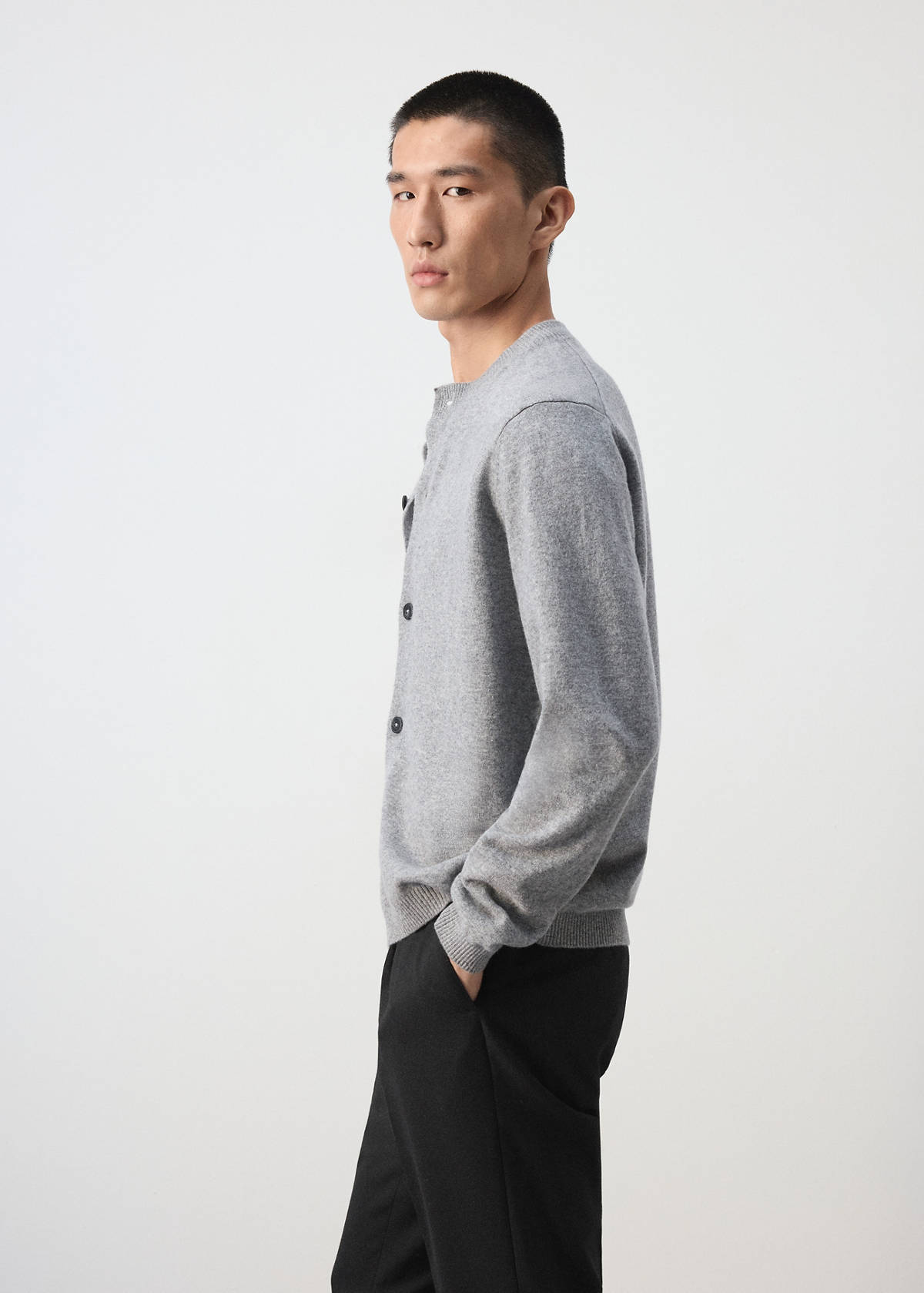 100% wool fine-knit cardigan — Medium Heather Grey