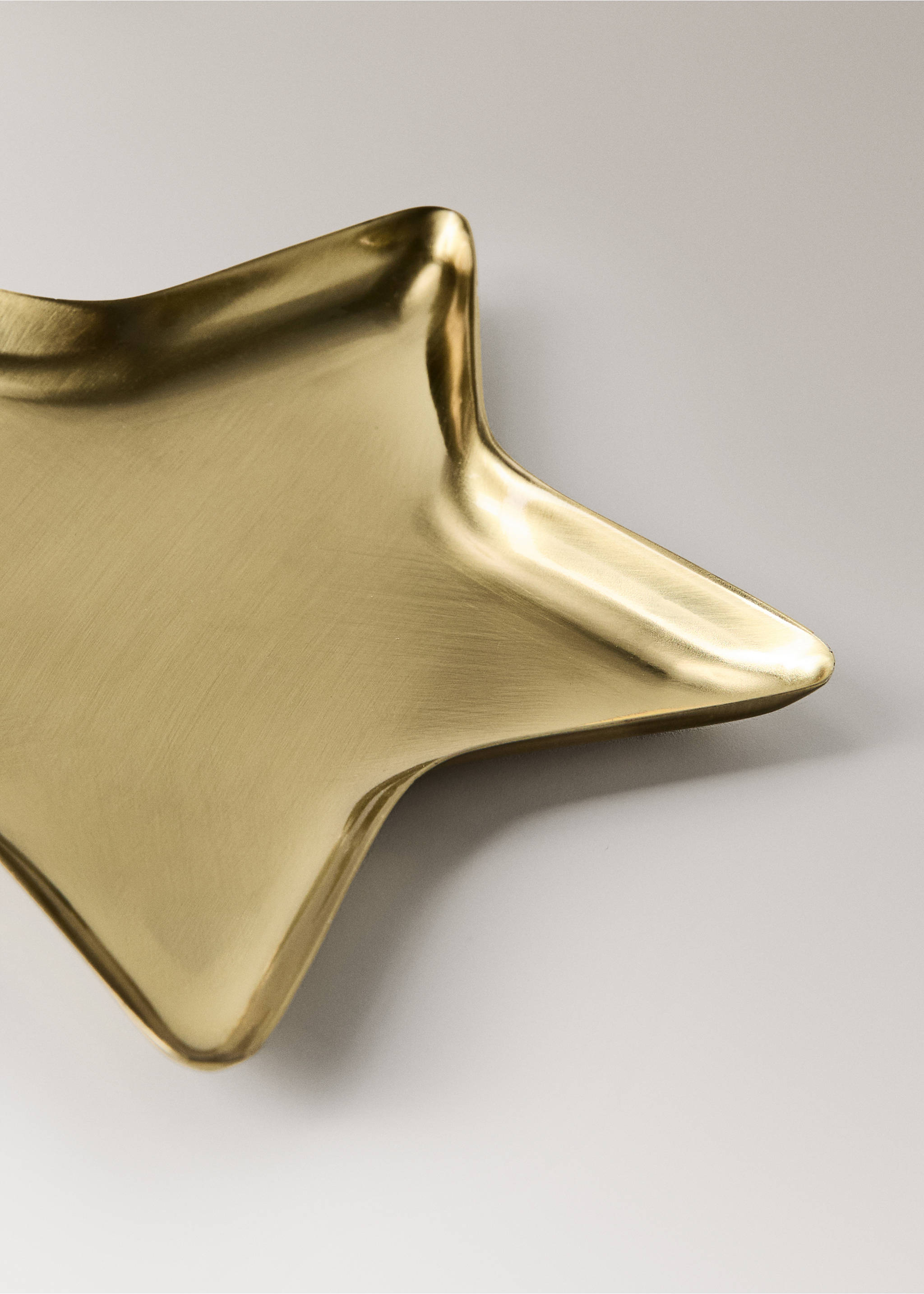 Fat i järn format som en stjärna - Detaljer om artikeln 1, Guld. Ref: 37067893-00.