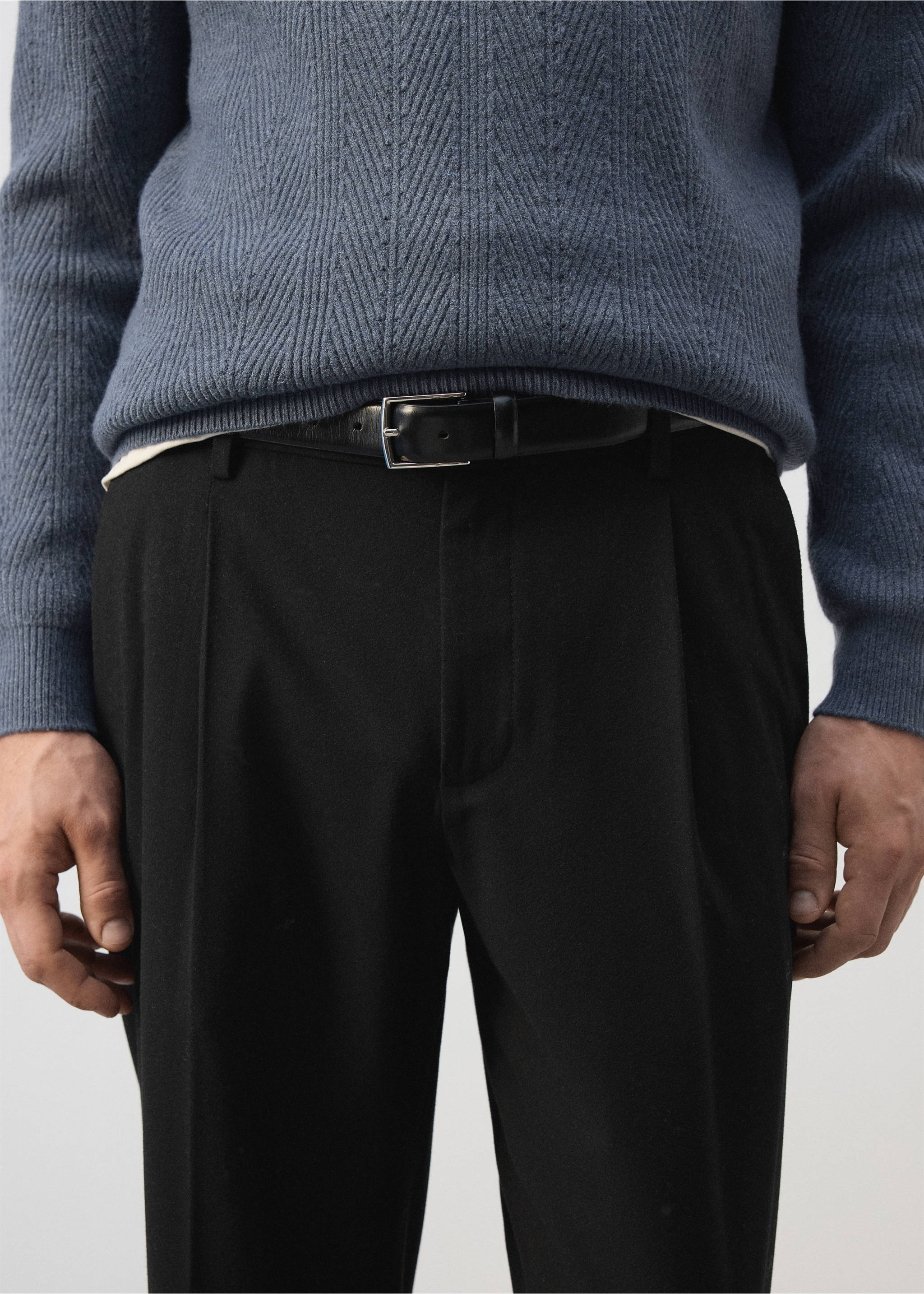 TROUSERS PIEDRA - Détail de l'article 1, Noir. Ref: 37067899-00.