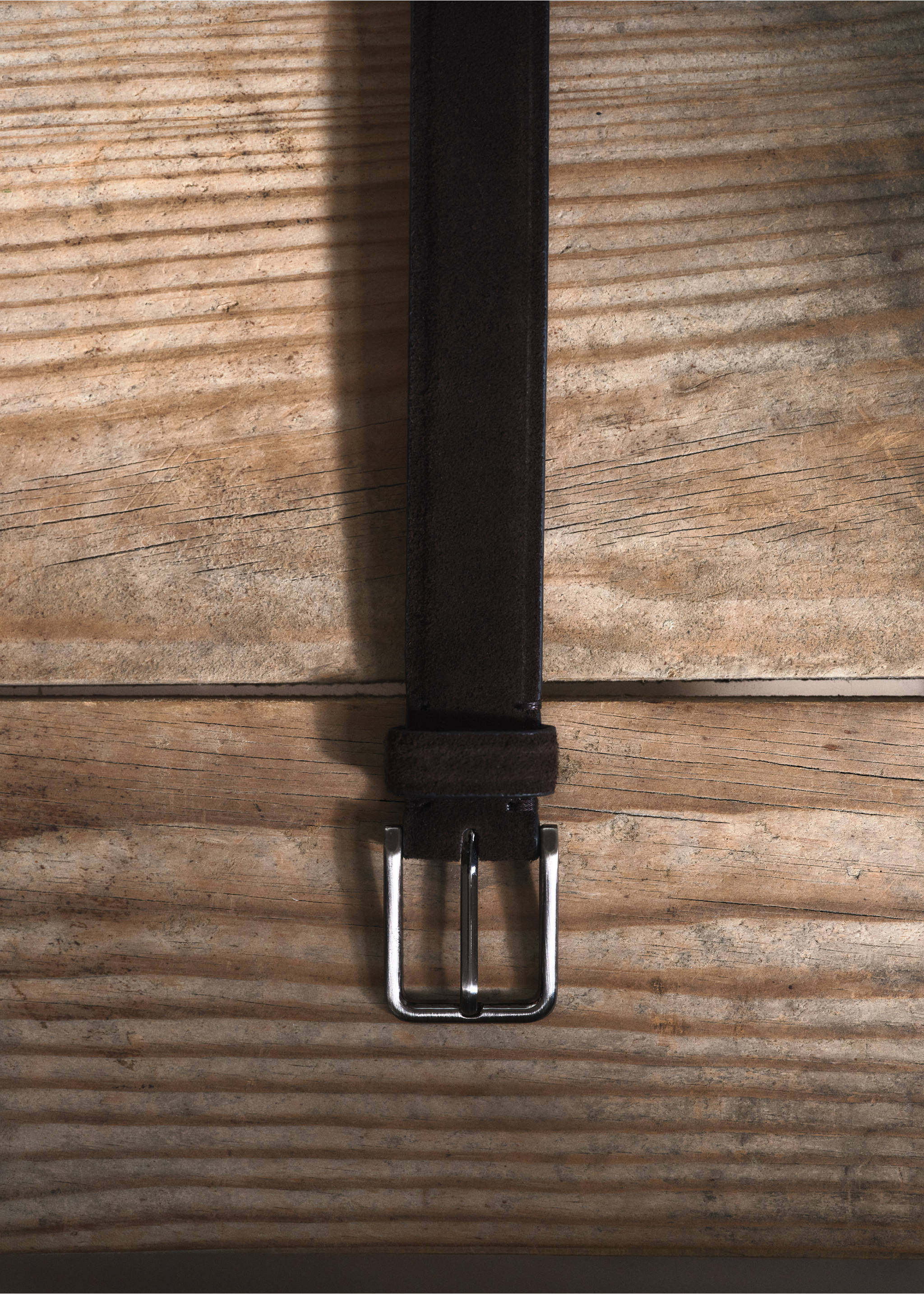 Dark brown suede-effect belt with a silver-toned metal buckle., Chocolate. Ref: 37067903-00.