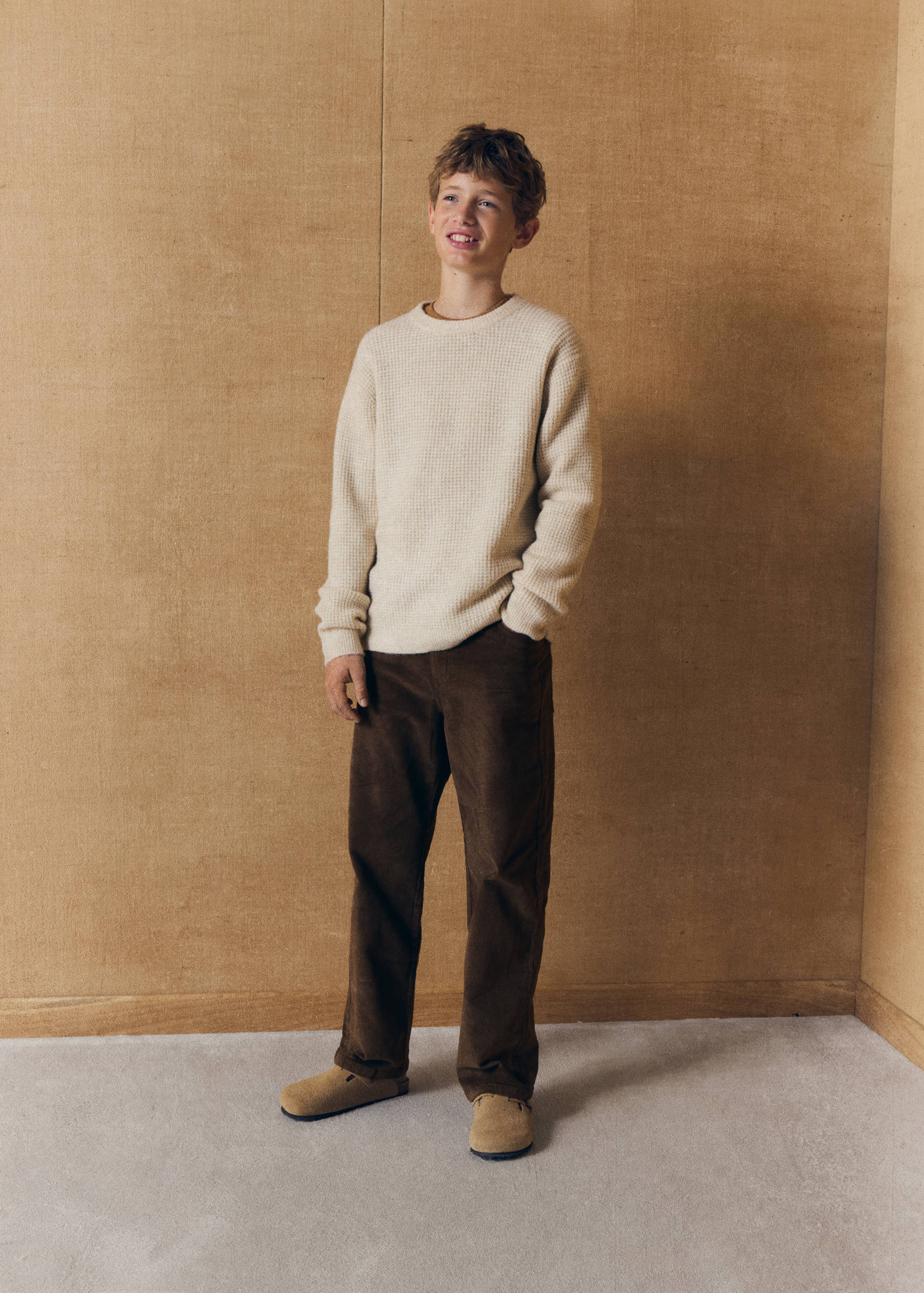 Corduroy straight trousers - Details of the article 5