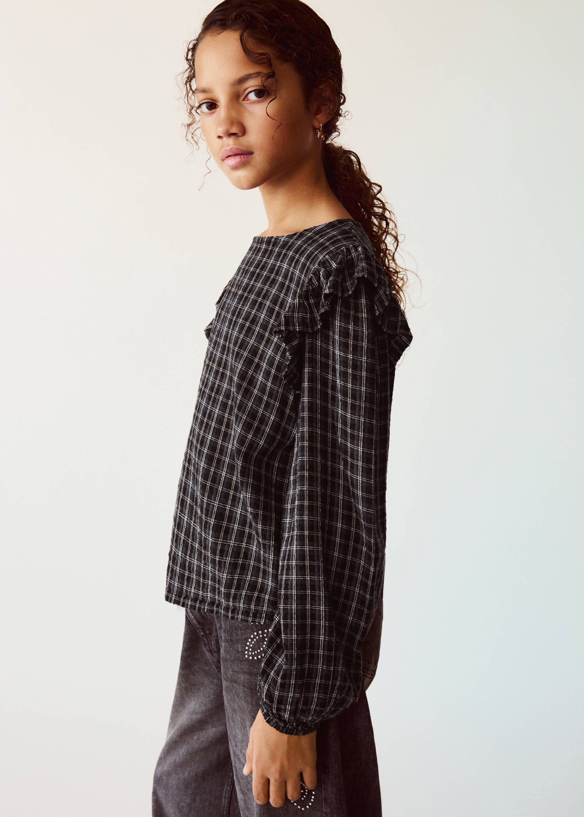 Checked blouse with ruffle detail - General plane