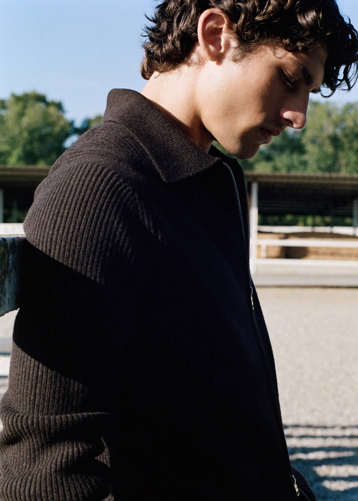 Wool-blend ribbed cardigan — Chocolate