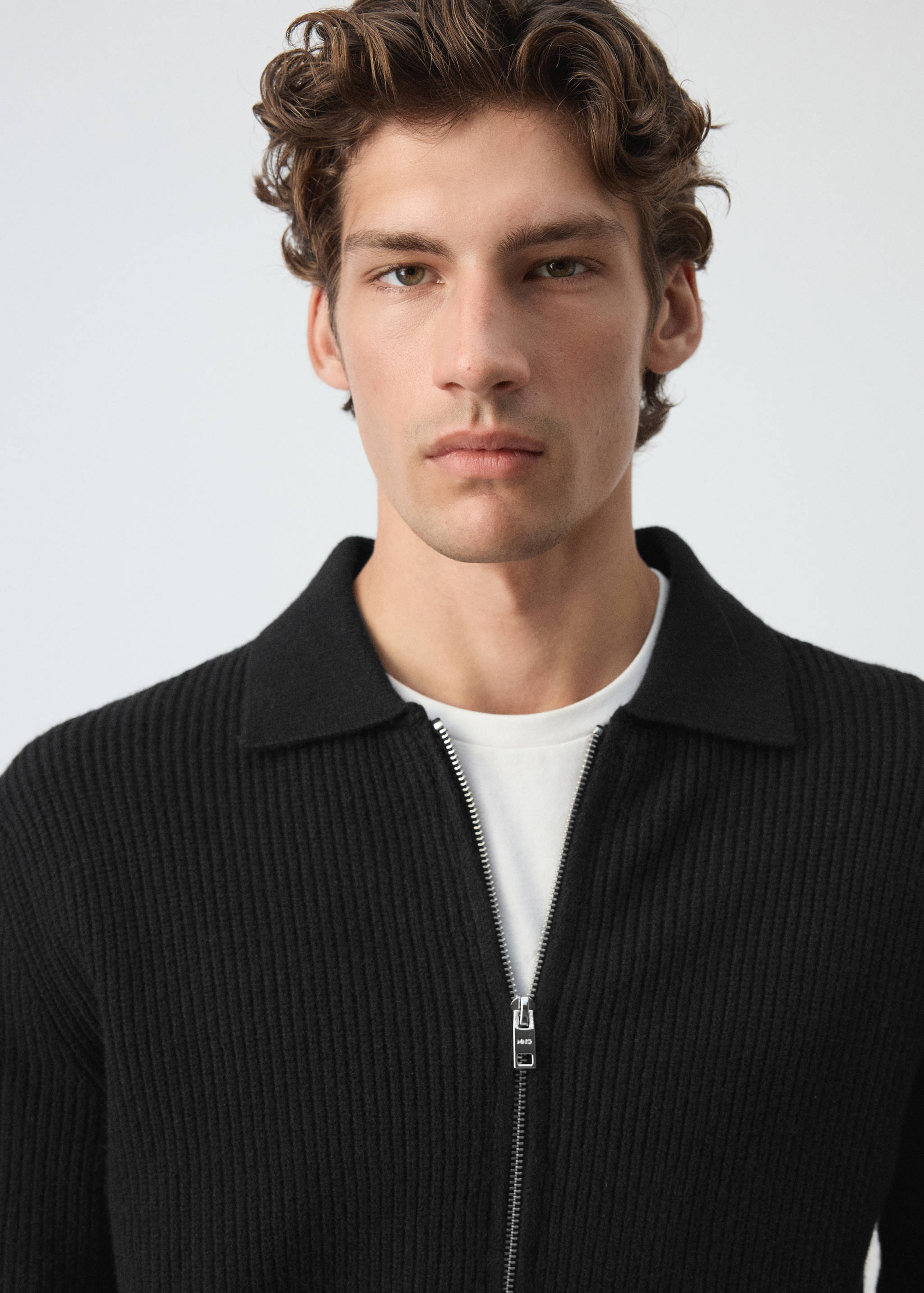 Cardigan en mélange de laine et coton, côtelé - Détail de l'article 1