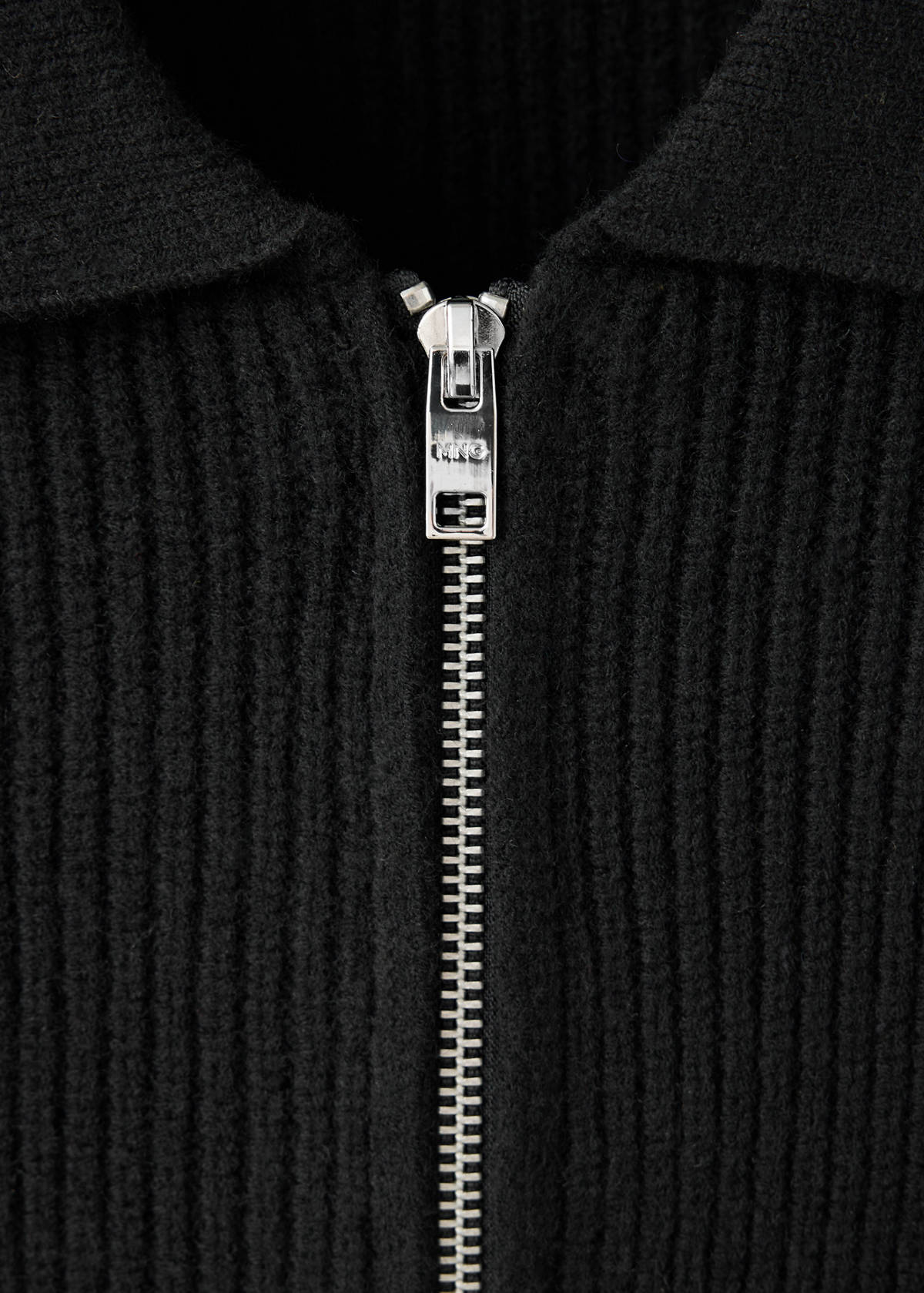 Wool-blend ribbed cardigan — Black