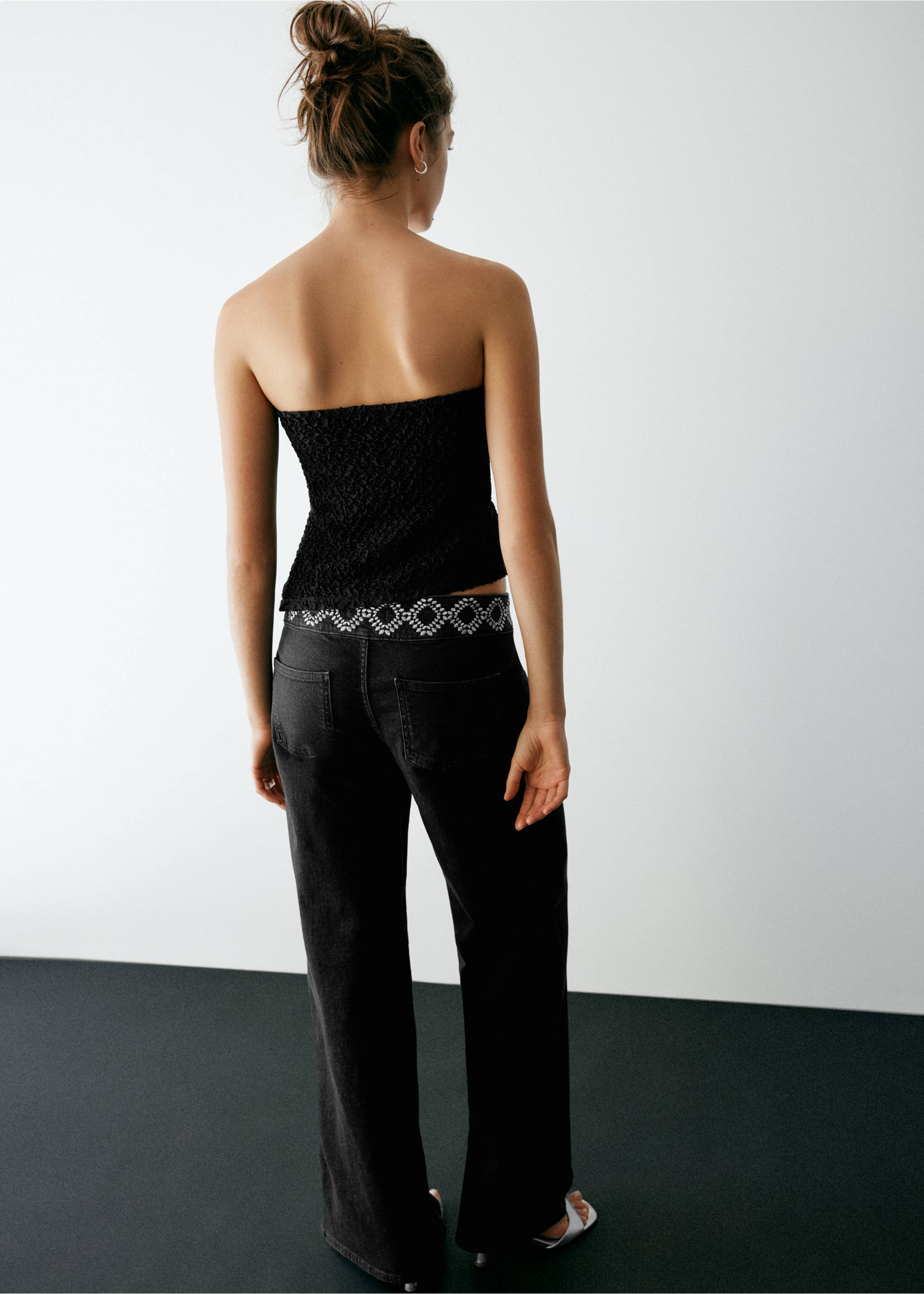 Black textured bandeau top, back view., Black. Ref: 37067929-00.