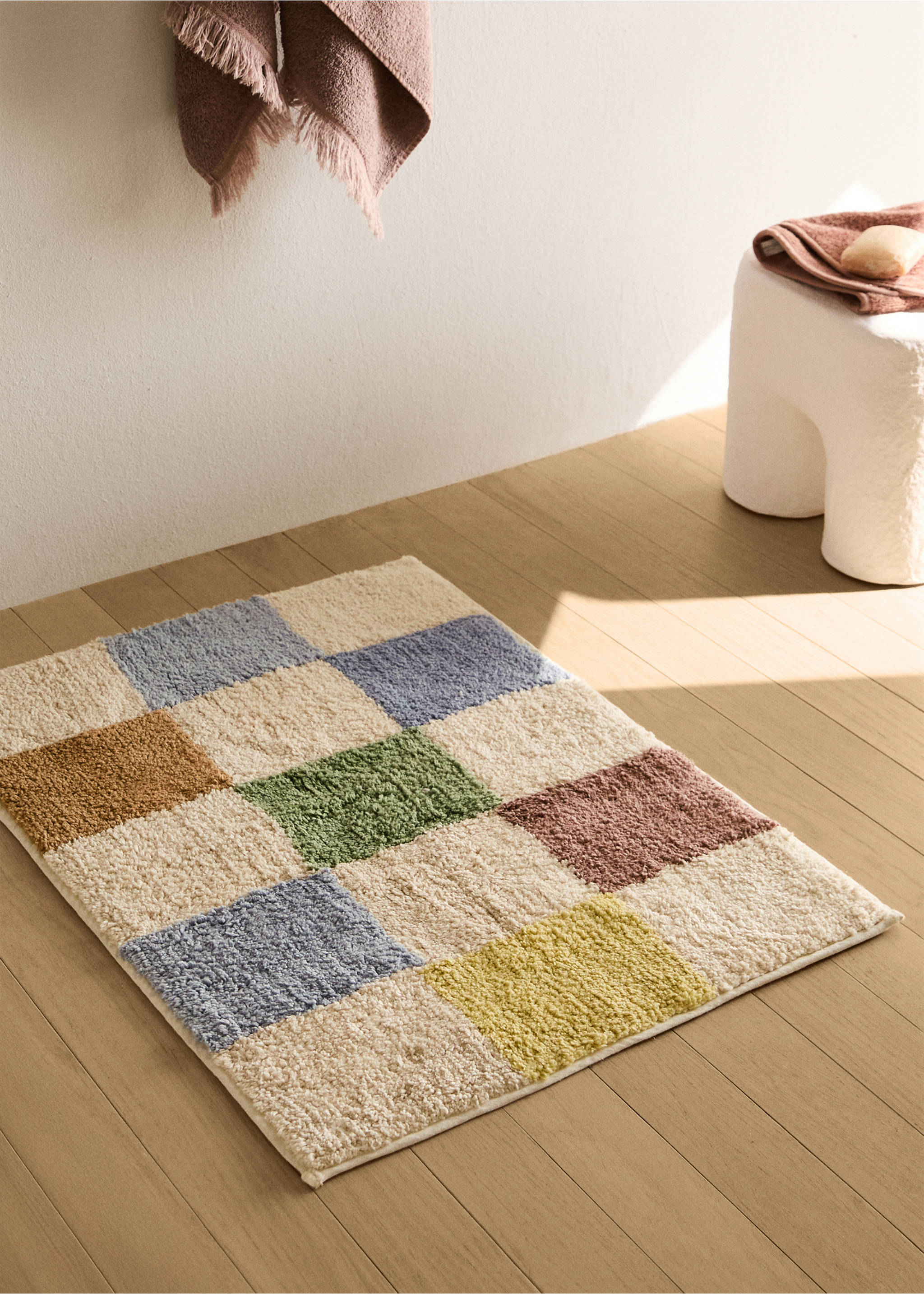 Children's coloured bathroom mat - General plane, Off White. Ref: 37068263-00.