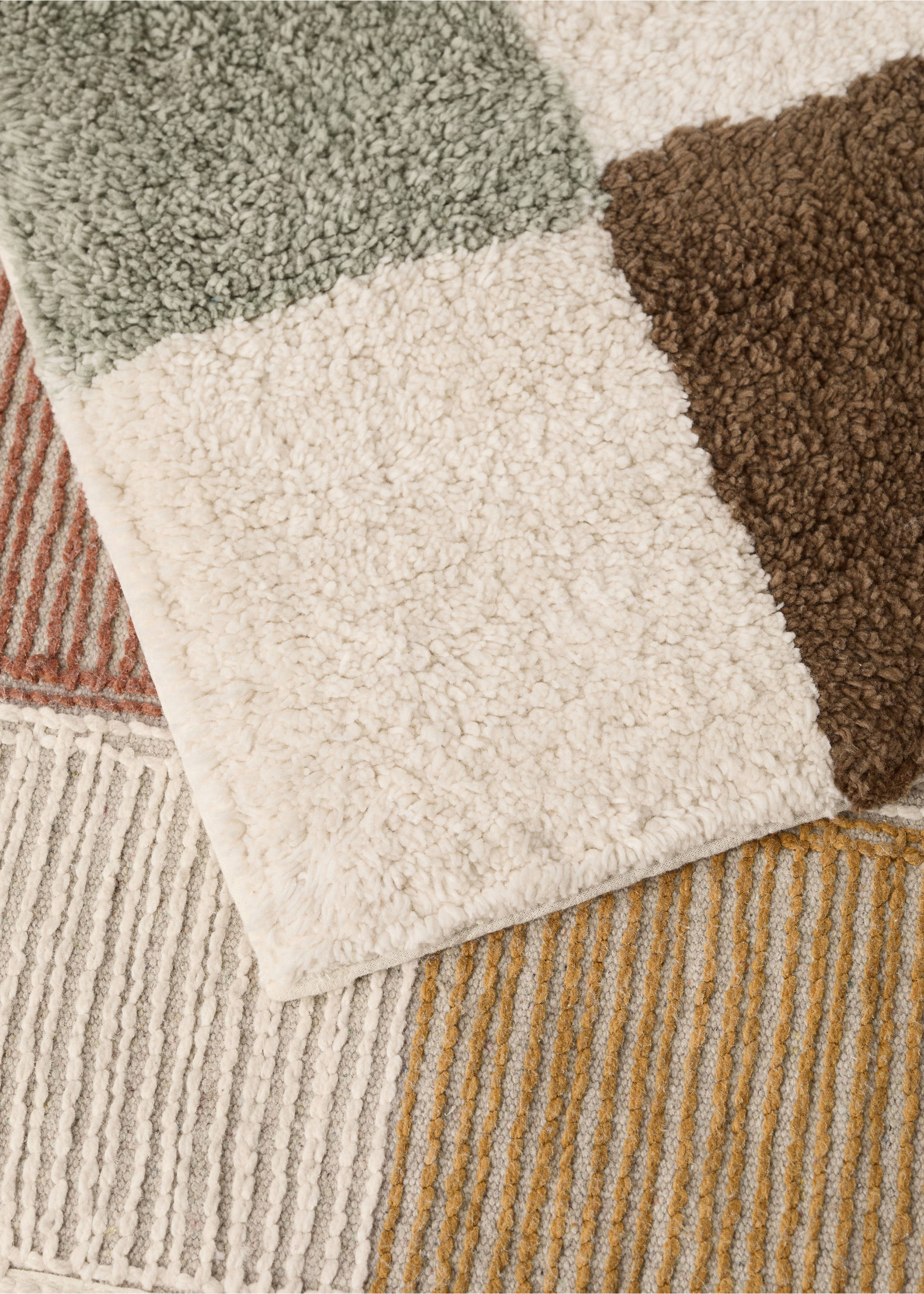 Children's coloured bathroom mat - Details of the article 1, Chocolate. Ref: 37068263-00.