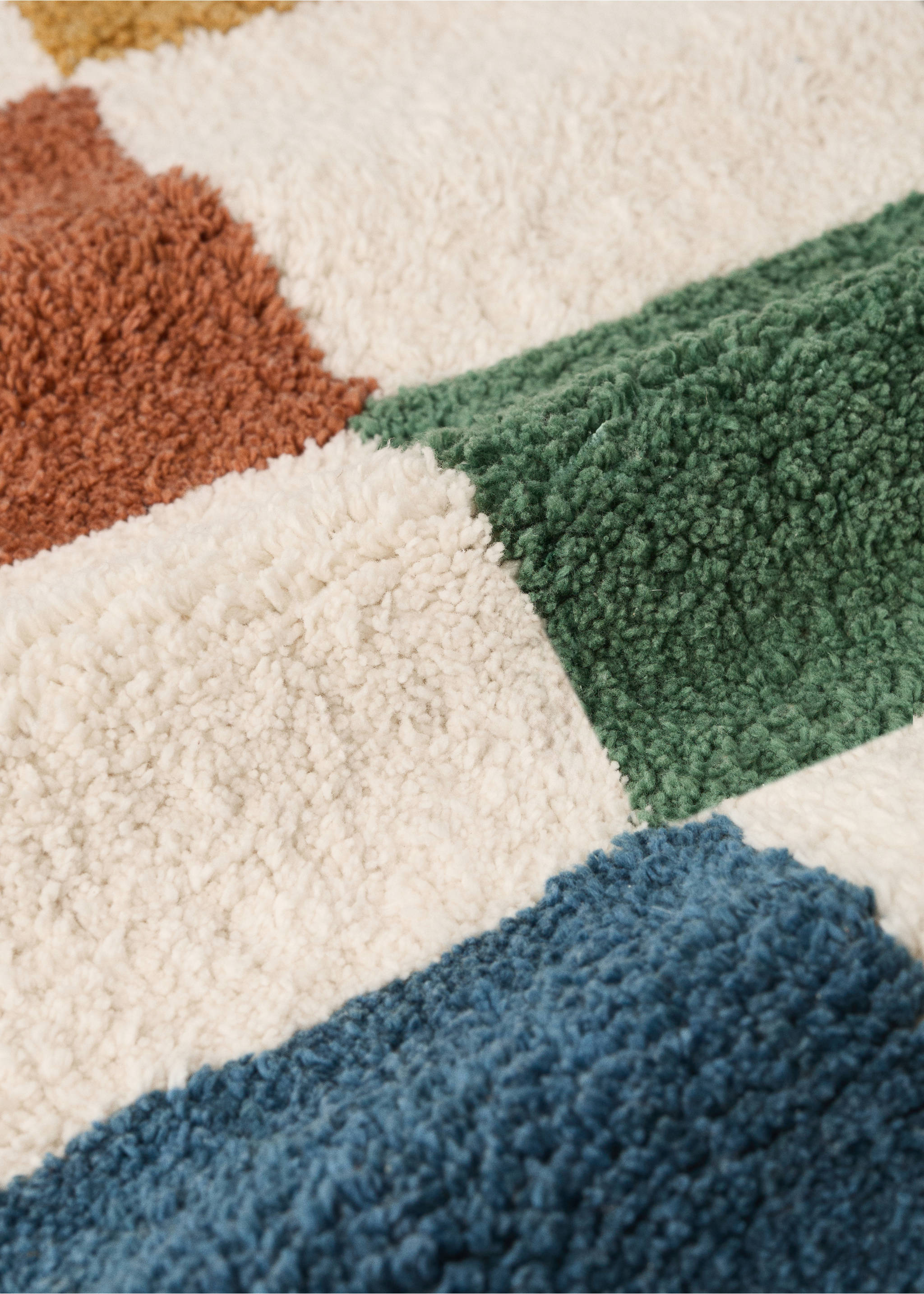 Children's coloured bathroom mat - Details of the article 2, Chocolate. Ref: 37068263-00.