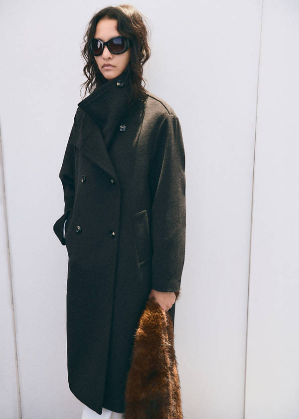 Wool blend coat with funnel neck — Chocolate