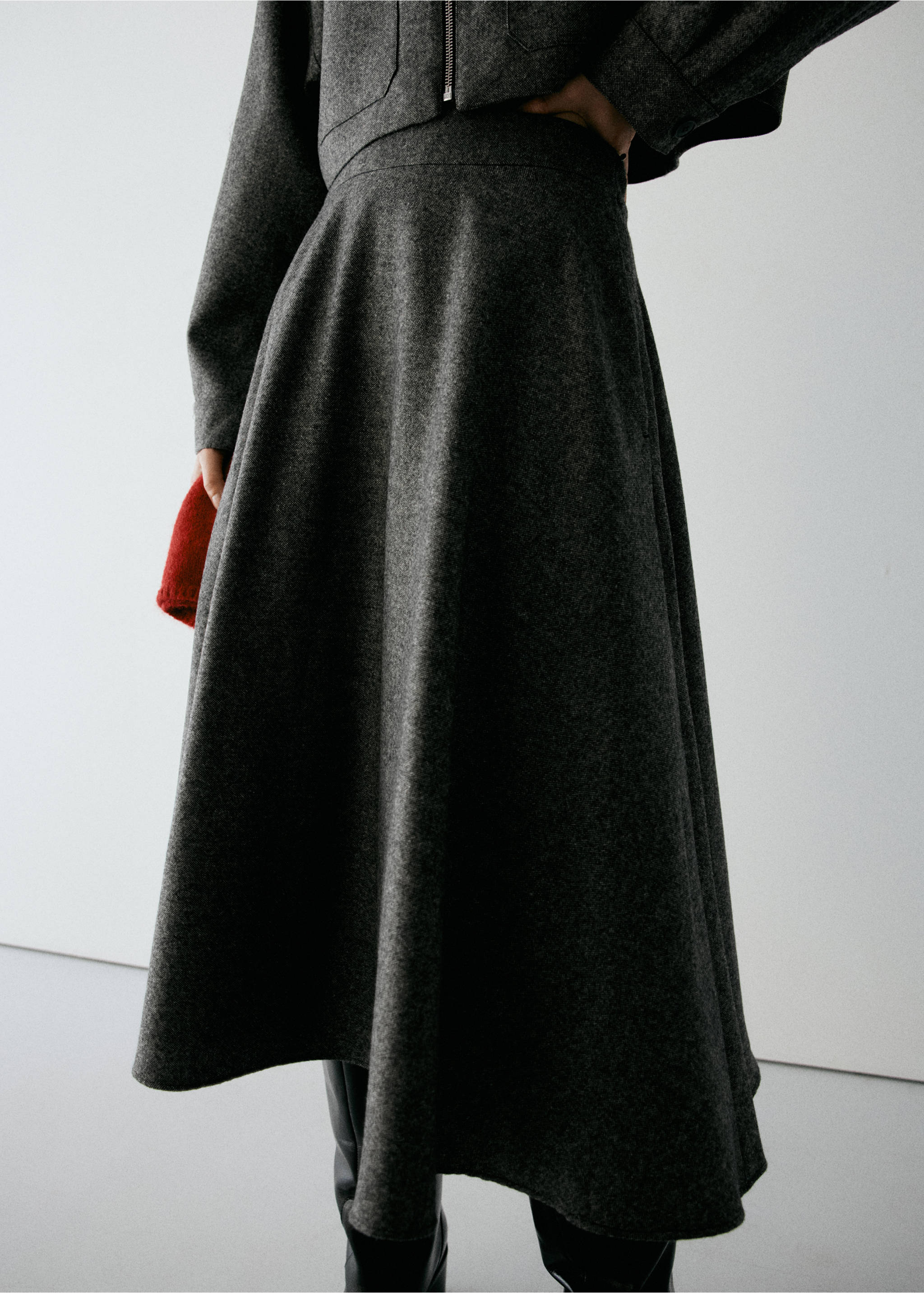Dark grey midi skirt in a flared A-line silhouette, Black. Ref: 37068640-00.