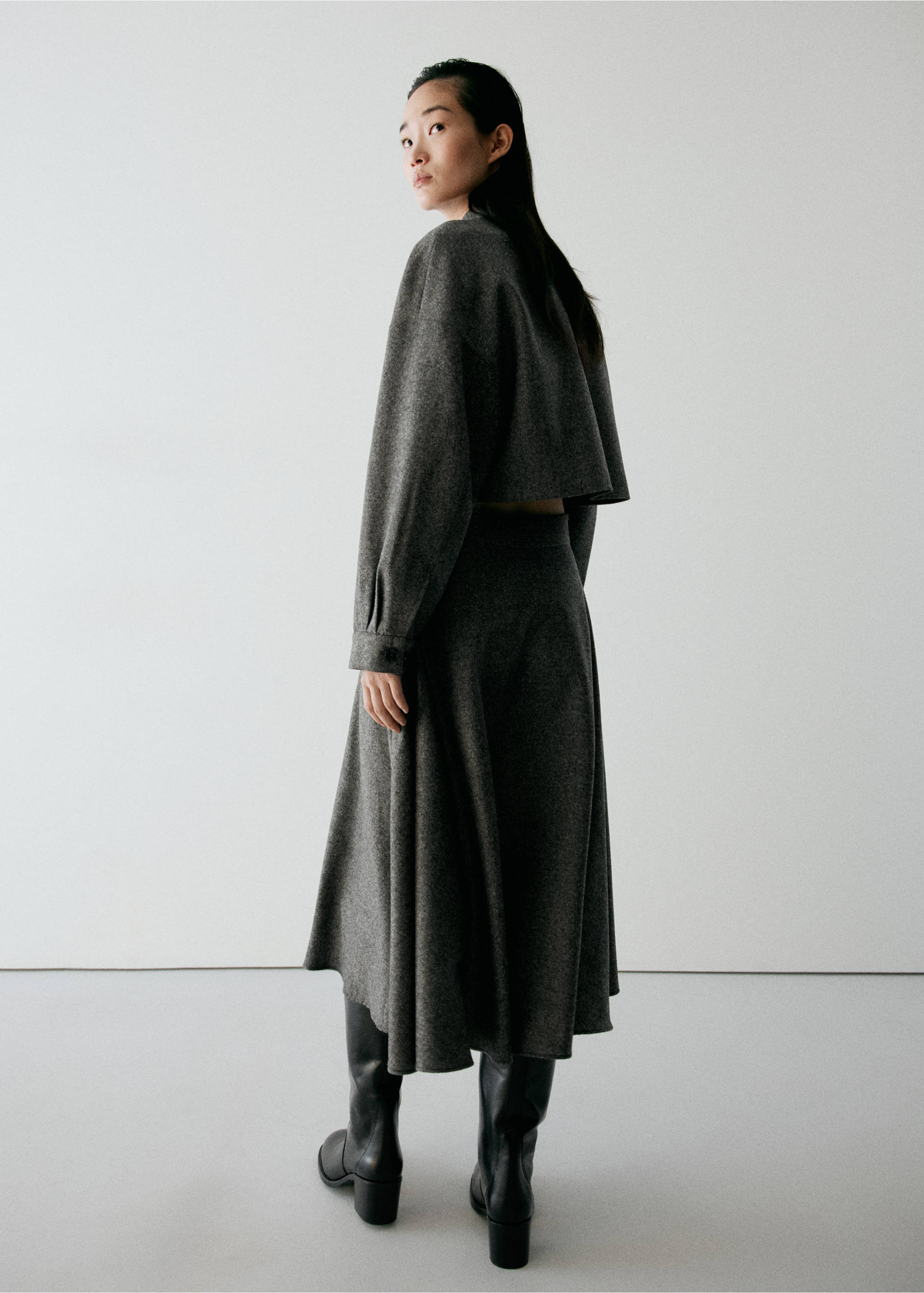 Dark grey midi-length flared skirt, back view., Black. Ref: 37068640-00.