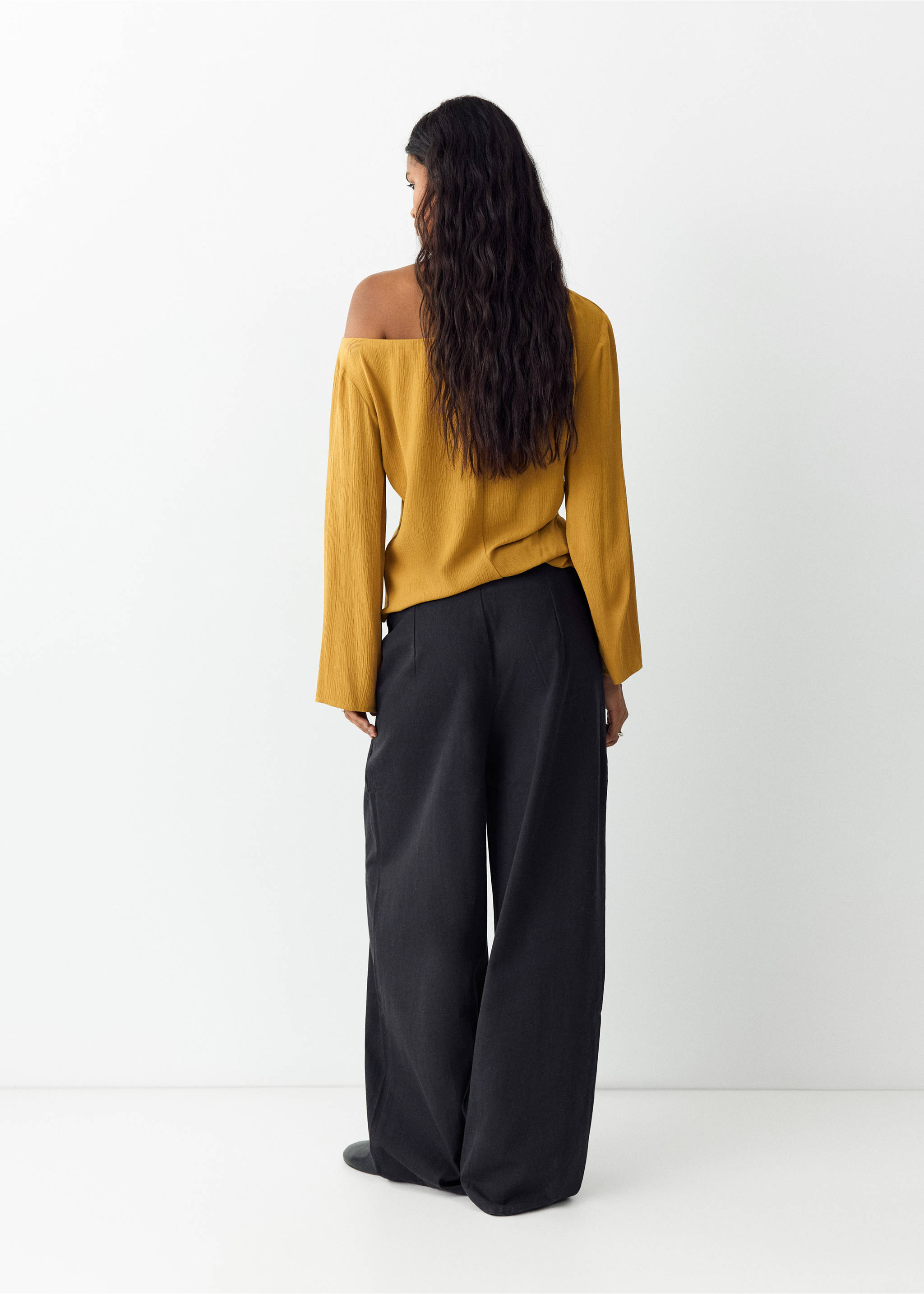 Dark grey wide-leg trousers, back view., Navy. Ref: 37069116-00.