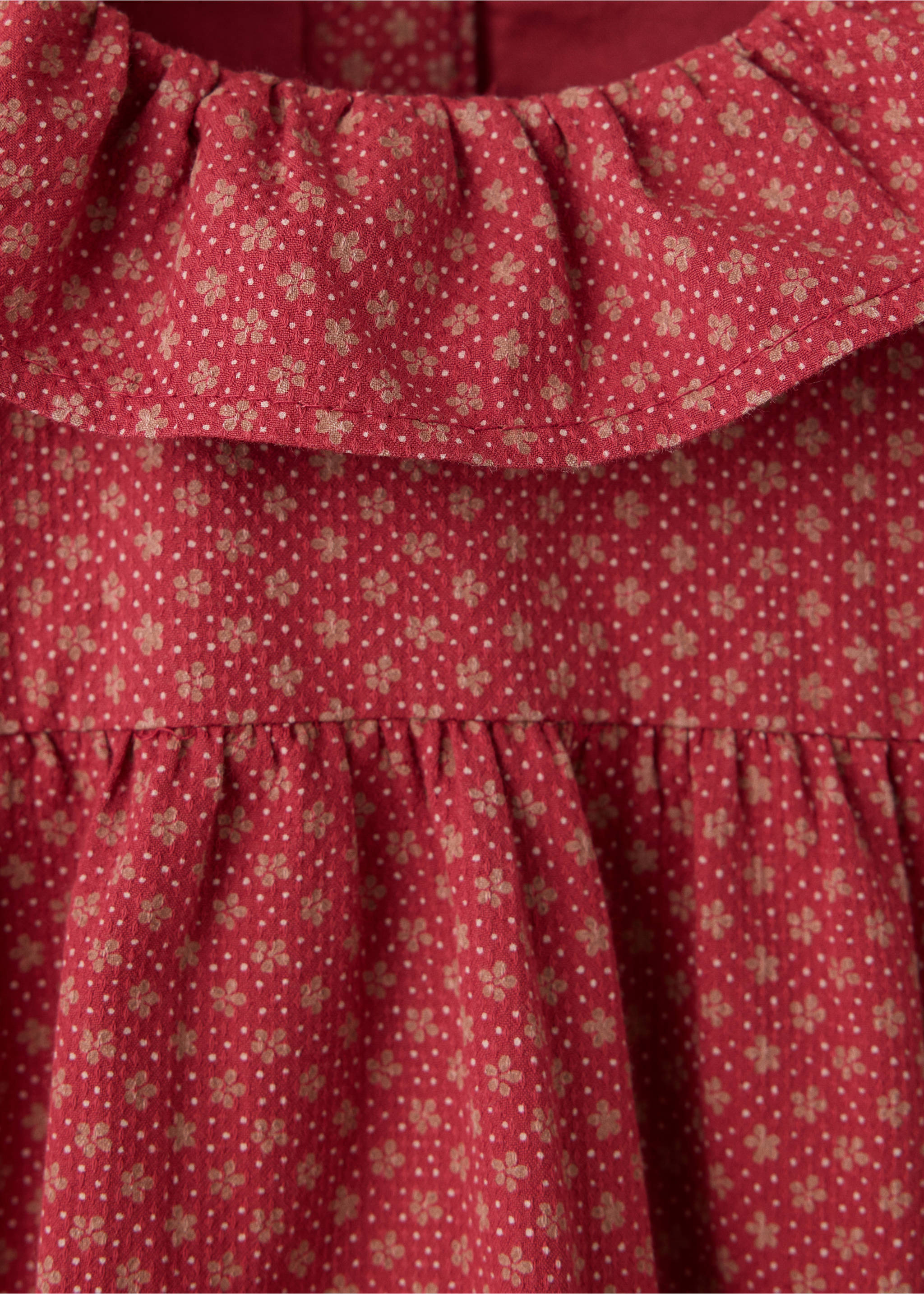 Red floral print dress detail with a ruffled collar and gathered waist., Red. Ref: 37069218-00.