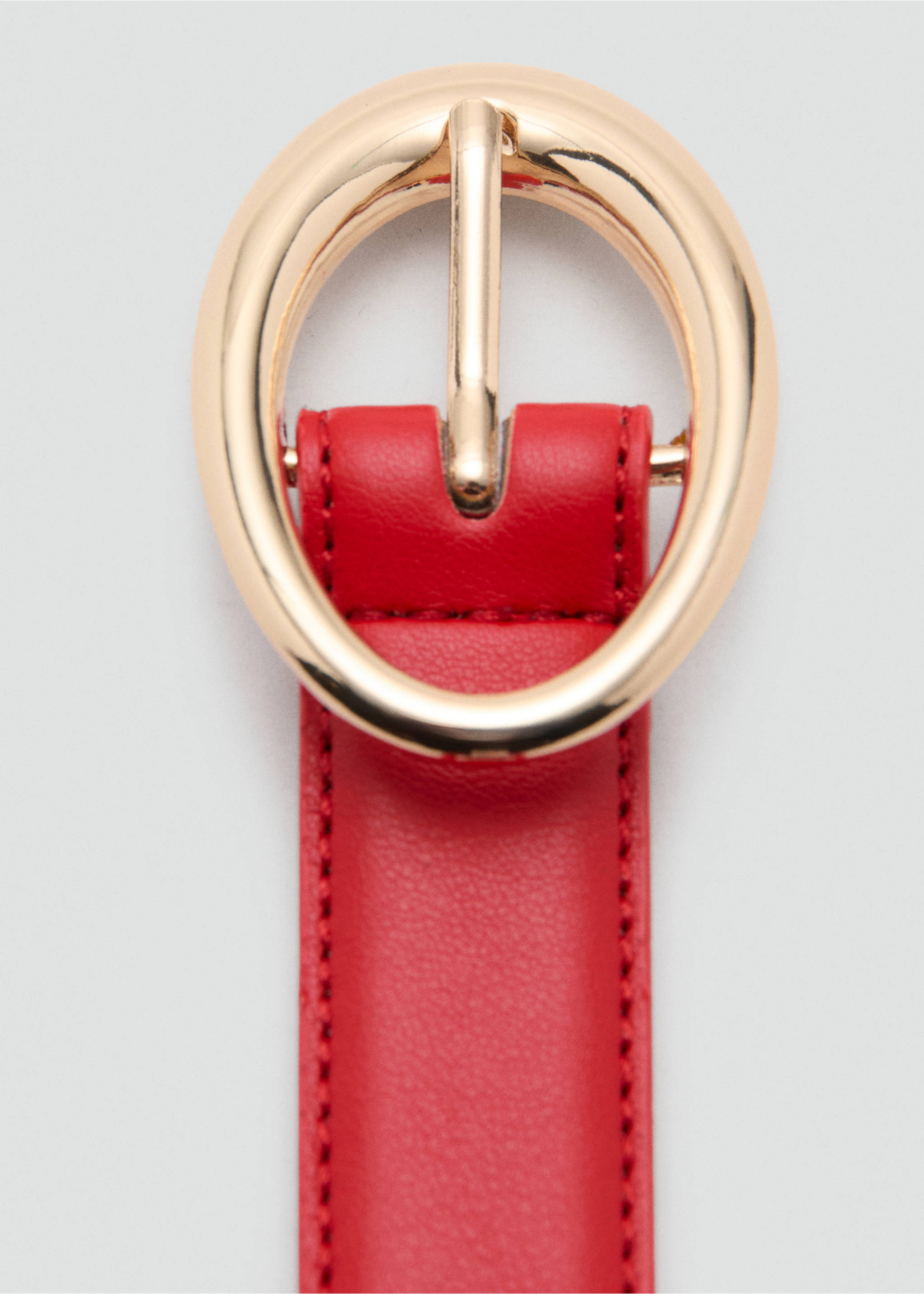 Oval buckle belt - Details of the article 1, Red. Ref: 37071331-00.